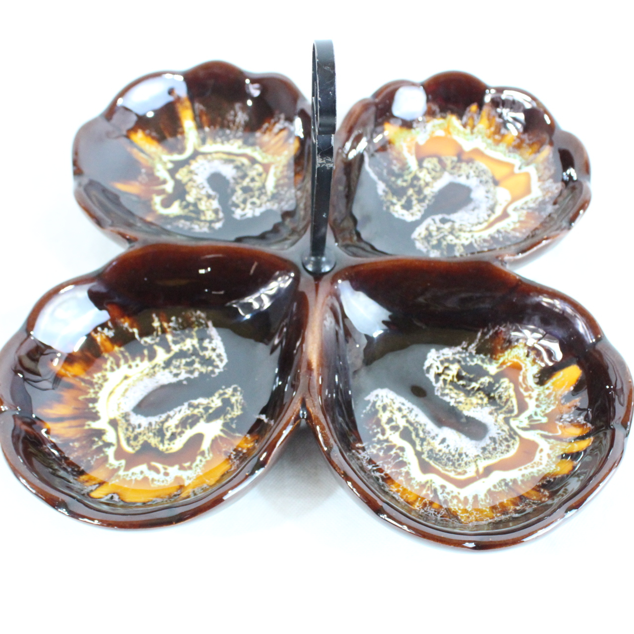 Acheter Plat apéritif 4 compartiments Très bon état - 10,00 € Plat apéritif 4 compartiments Très bon état reconditionné disponible sur Label Emmaüs