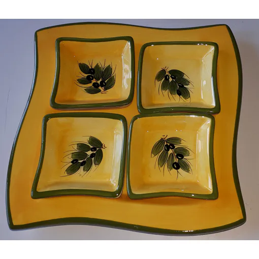 Plat Carré (21x21cm) Avec 4 Ramequins (7.5x7.5cm) À Utiliser Seuls Ou Superposés-Matière Lourde Genre Céramique Jaune Décorée D'olives Avec Leur Feuillage (Style Provençal) Bon état reconditionné disponible sur Rakuten