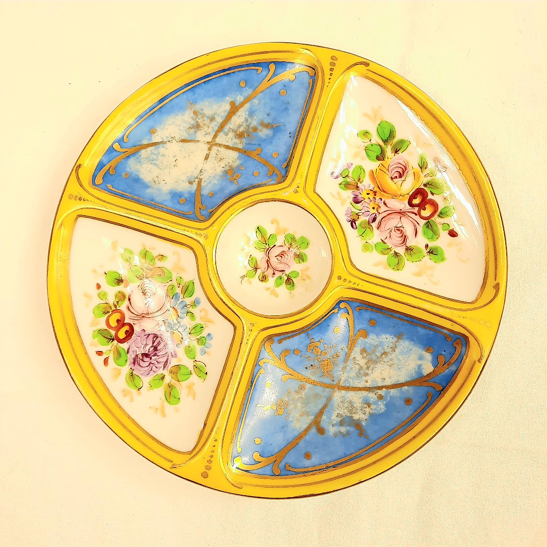 Voir photo 2 de Plat de présentation à 5 compartiments - style vintage chic. Plat de présentation à 5 compartiments - style vintage chic. Bon état reconditionné photo 2