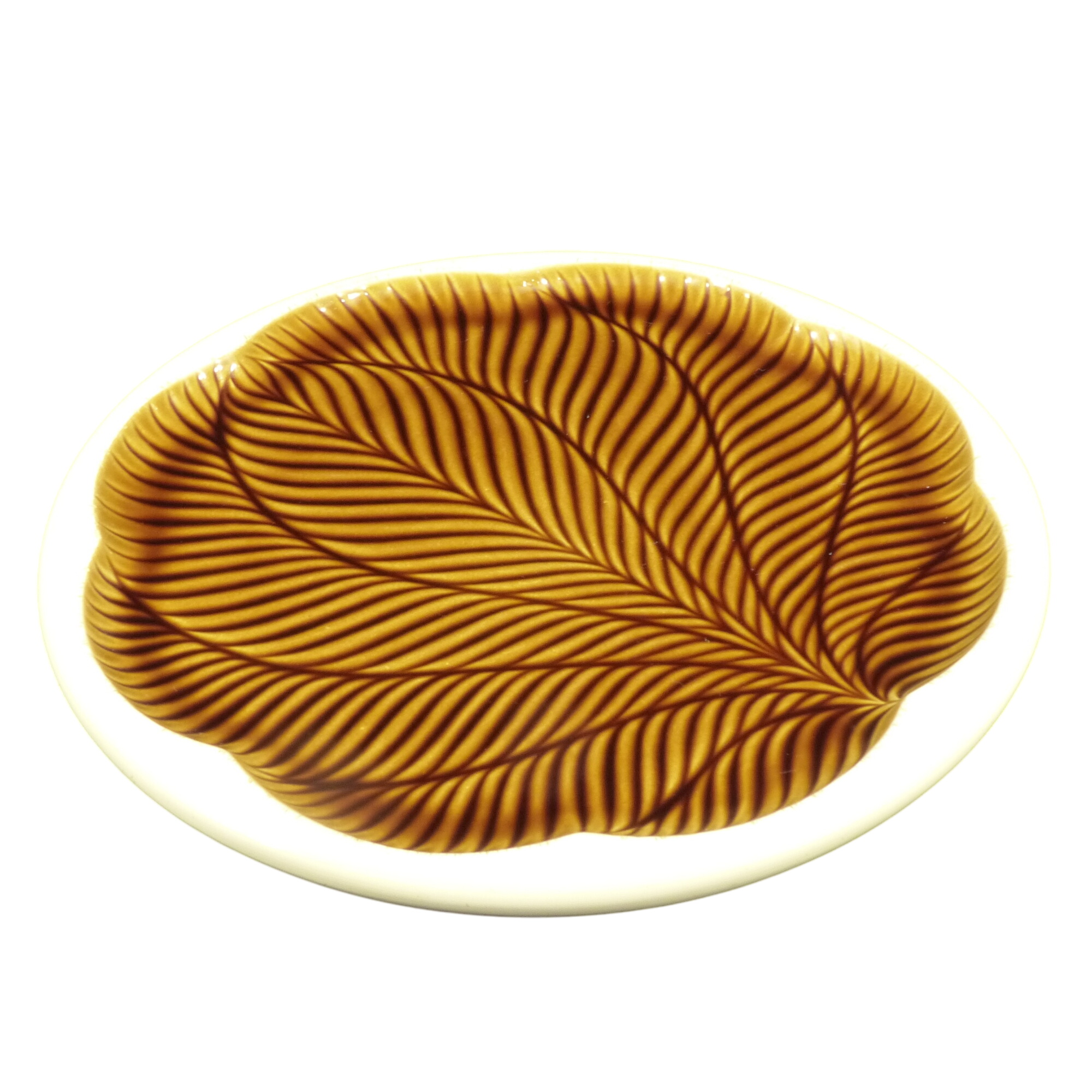 Acheter Plat de présentation en céramique émaillé / Forme floral - Signé Verceram État correct - 11,00 € Plat de présentation en céramique émaillé / Forme floral - Signé Verceram État correct reconditionné disponible sur Label Emmaüs