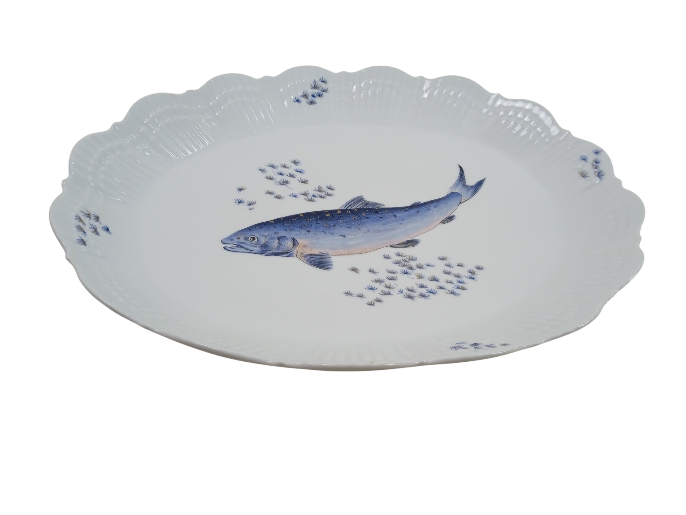 Plat de service à poisson en porcelaine A. Giraud et Compagnie - Limoges Sauviat - 1836 Bon état - 30,00 € Plat de service à poisson en porcelaine A. Giraud et Compagnie - Limoges Sauviat - 1836 Bon état reconditionné disponible sur Label Emmaüs