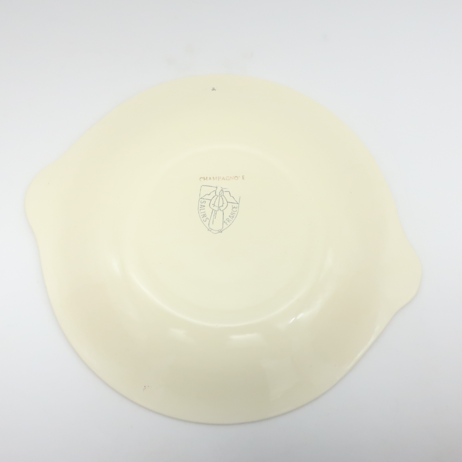 Voir photo 5 de Plat de service ancien " Champagnole " en faience des Salins Plat de service ancien " Champagnole " en faience des Salins Très bon état reconditionné photo 5