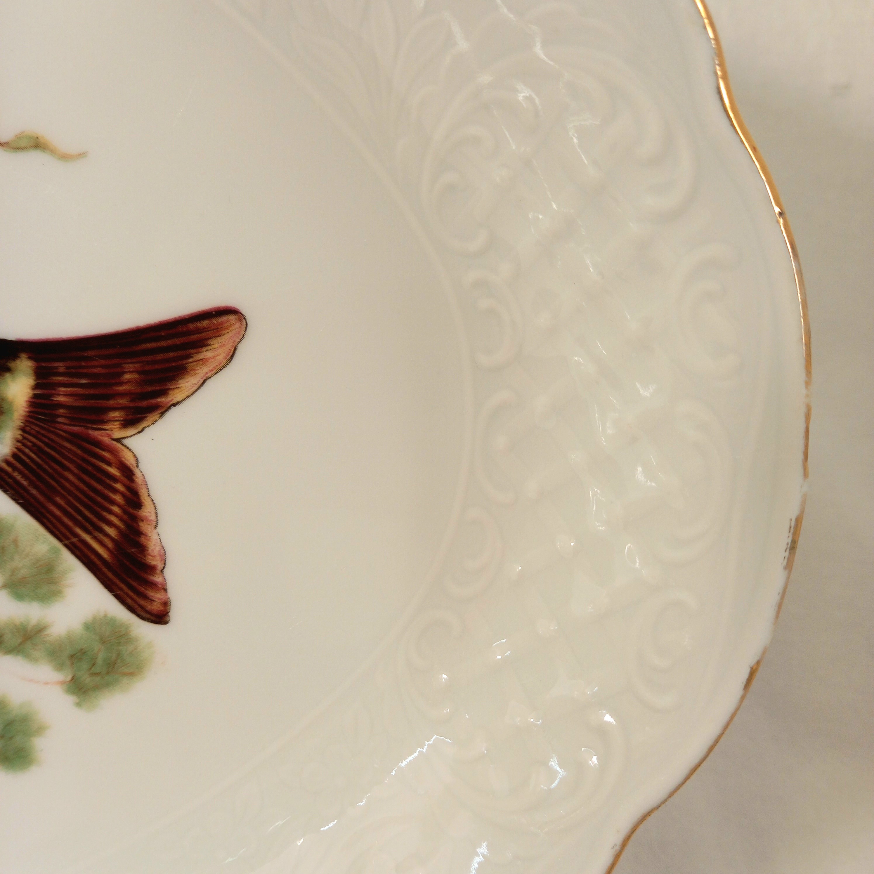 Voir photo 6 de Plat de service ovale en porcelaine de Limoges, manufacture Sofafils, motif "brochet" Plat de service ovale en porcelaine de Limoges, manufacture Sofafils, motif "brochet" Très bon état reconditionné photo 6