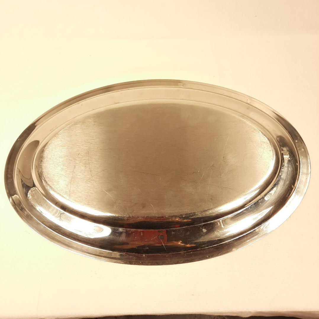 Voir photo 2 de plat en inox plat style Louis XVI plat en inox plat style Louis XVI Très bon état reconditionné photo 2