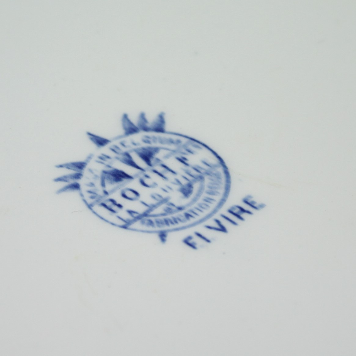 Voir photo 3 de Plat ovale "Elvire", Boch La Louvière - Faïence Plat ovale "Elvire", Boch La Louvière - Faïence Bon état reconditionné photo 3