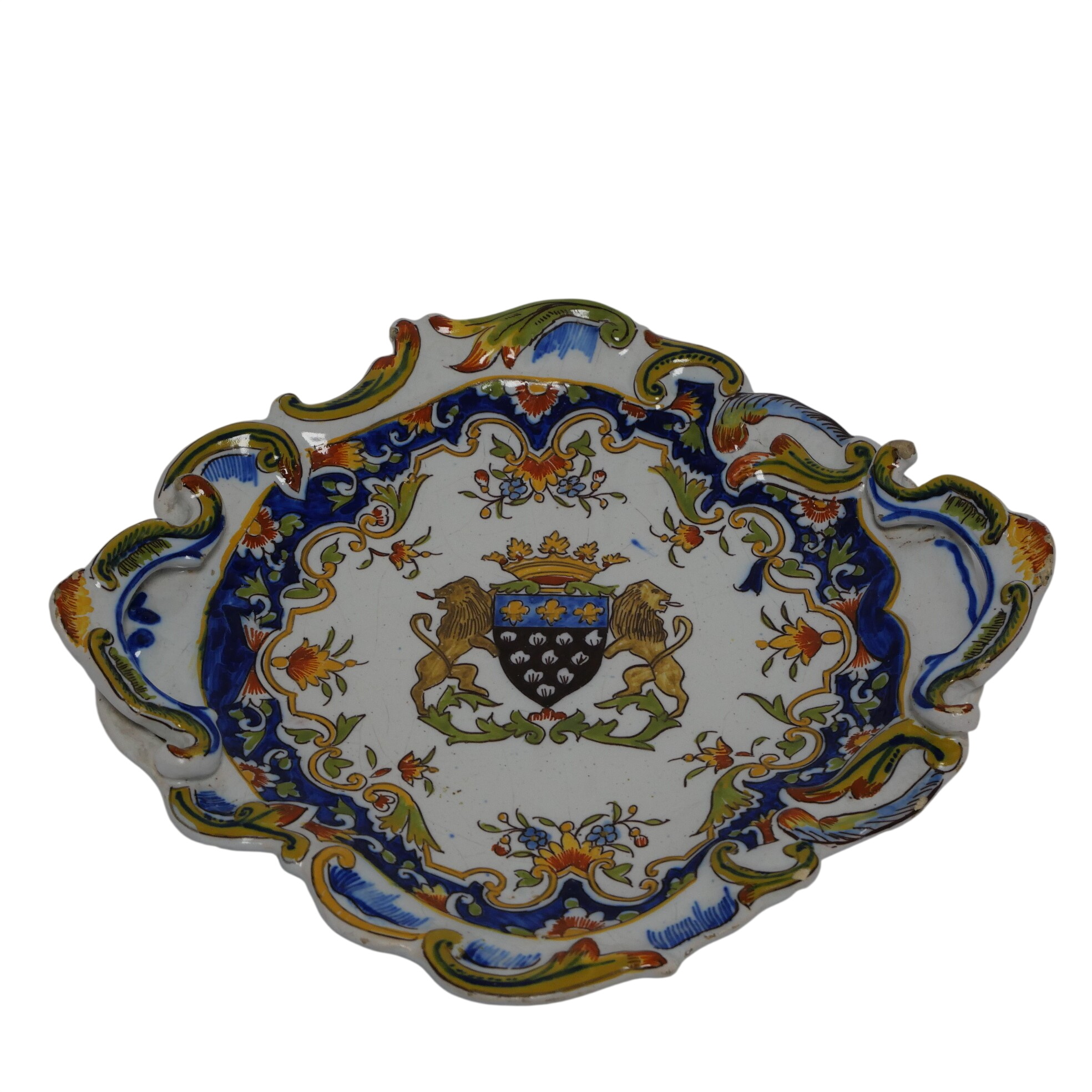 Acheter Plat Ovale Mont Saint Michel en Faïence de Style Moustier - Décor Armorial (XVIIIe/XIXe) Bon état - 13,30 € Plat Ovale Mont Saint Michel en Faïence de Style Moustier - Décor Armorial (XVIIIe/XIXe) Bon état reconditionné disponible sur Label Emmaüs