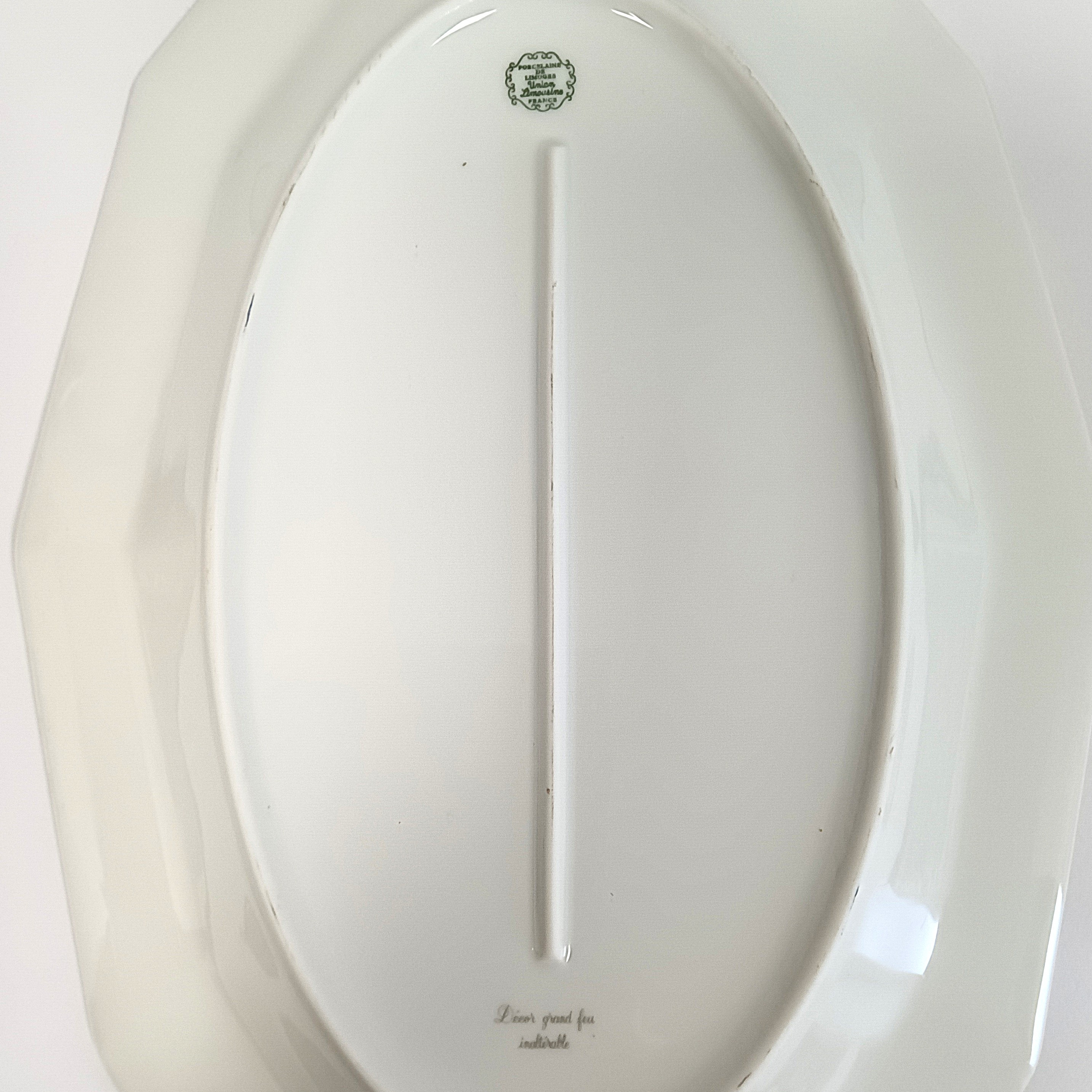 Voir photo 4 de Plat rond et plat ovale en porcelaine Limoges Union Limousine – décor grand feu Plat rond et plat ovale en porcelaine Limoges Union Limousine – décor grand feu reconditionné photo 4
