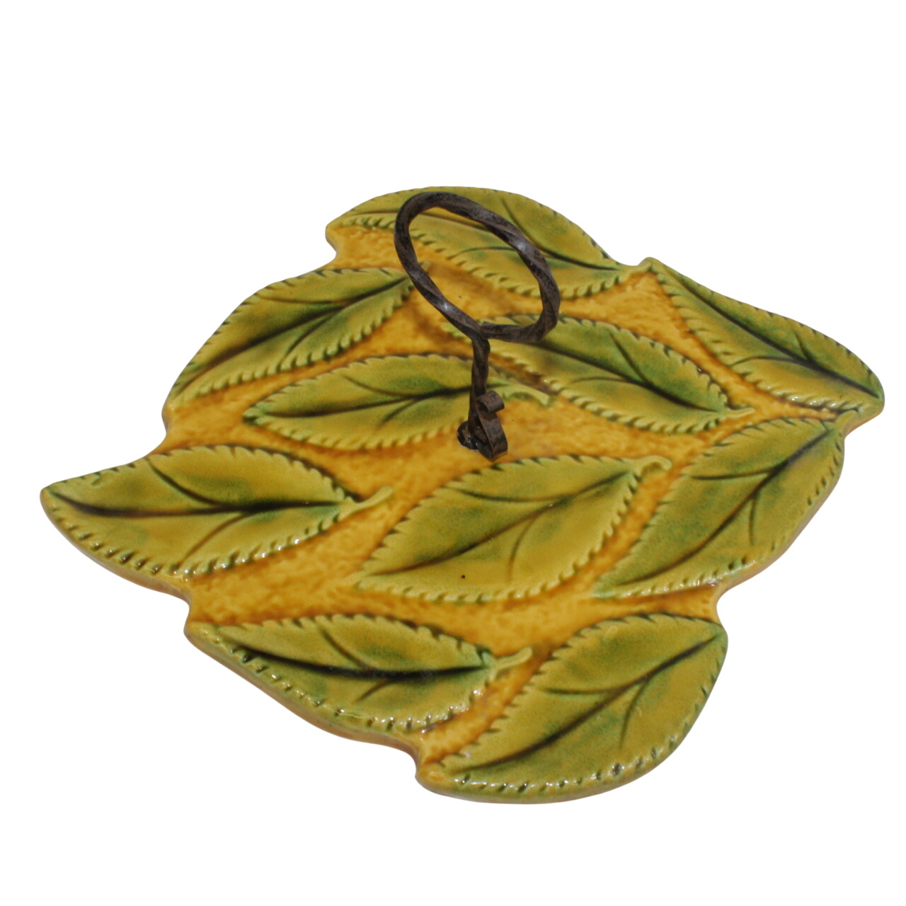 Acheter Plateau à fromage Vallauris Très bon état - 15,00 € Plateau à fromage Vallauris Très bon état reconditionné disponible sur Label Emmaüs