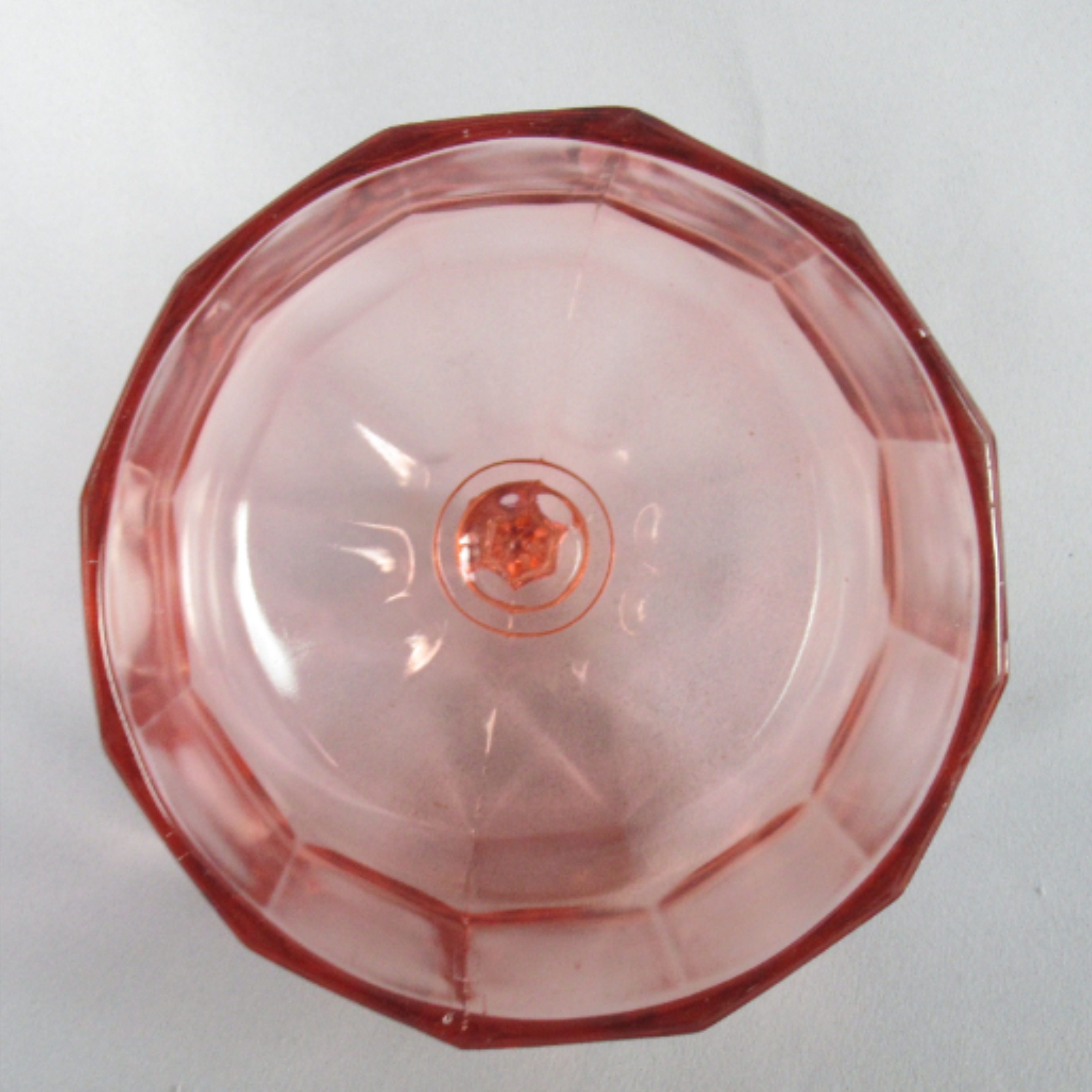 Voir photo 4 de Plateau + cloche en verre moulé rose Art-déco Plateau + cloche en verre moulé rose Art-déco reconditionné photo 4