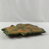 Voir photo 24 de Plateau & corbeille Vallauris en céramique émaillée – décor feuille polychrome, travail artisanal français Plateau & corbeille Vallauris en céramique émaillée – décor feuille polychrome, travail artisanal français Bon état reconditionné photo 24