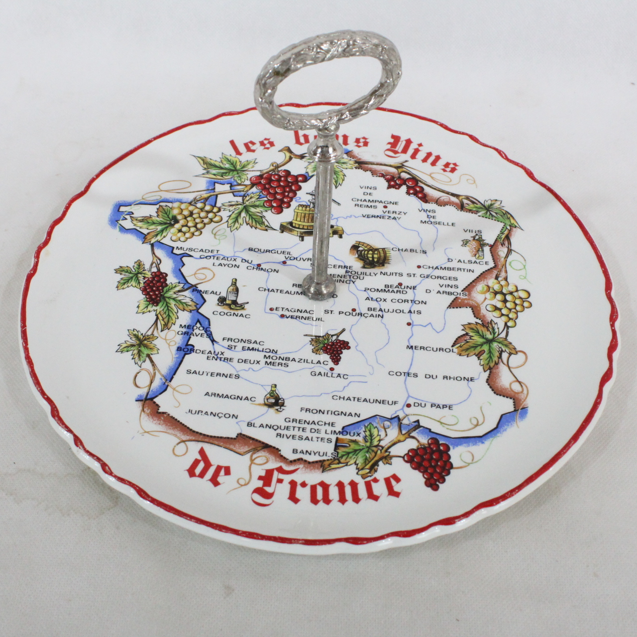 Acheter plateau de fromage français vintage Bon état - 10,00 € plateau de fromage français vintage Bon état reconditionné disponible sur Label Emmaüs