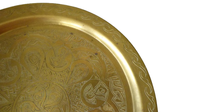 Voir photo 3 de Plateau oriental en laiton (39 cm de diamètre) Plateau oriental en laiton (39 cm de diamètre) Bon état reconditionné photo 3
