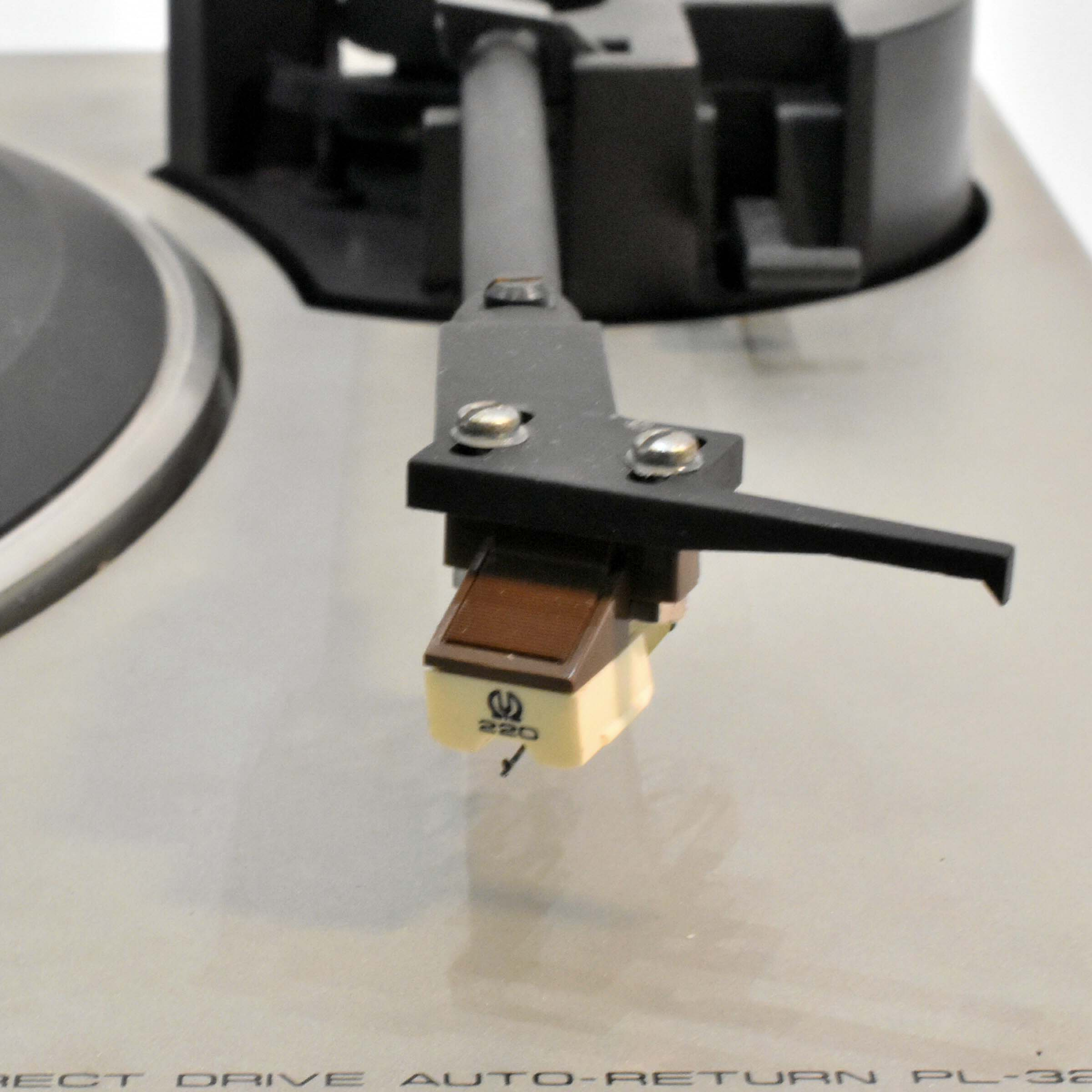 Voir photo 3 de Platine Vinyle Direct Drive Japonaise - Pioneer™ PL 320 Platine Vinyle Direct Drive Japonaise - Pioneer™ PL 320 reconditionné photo 3