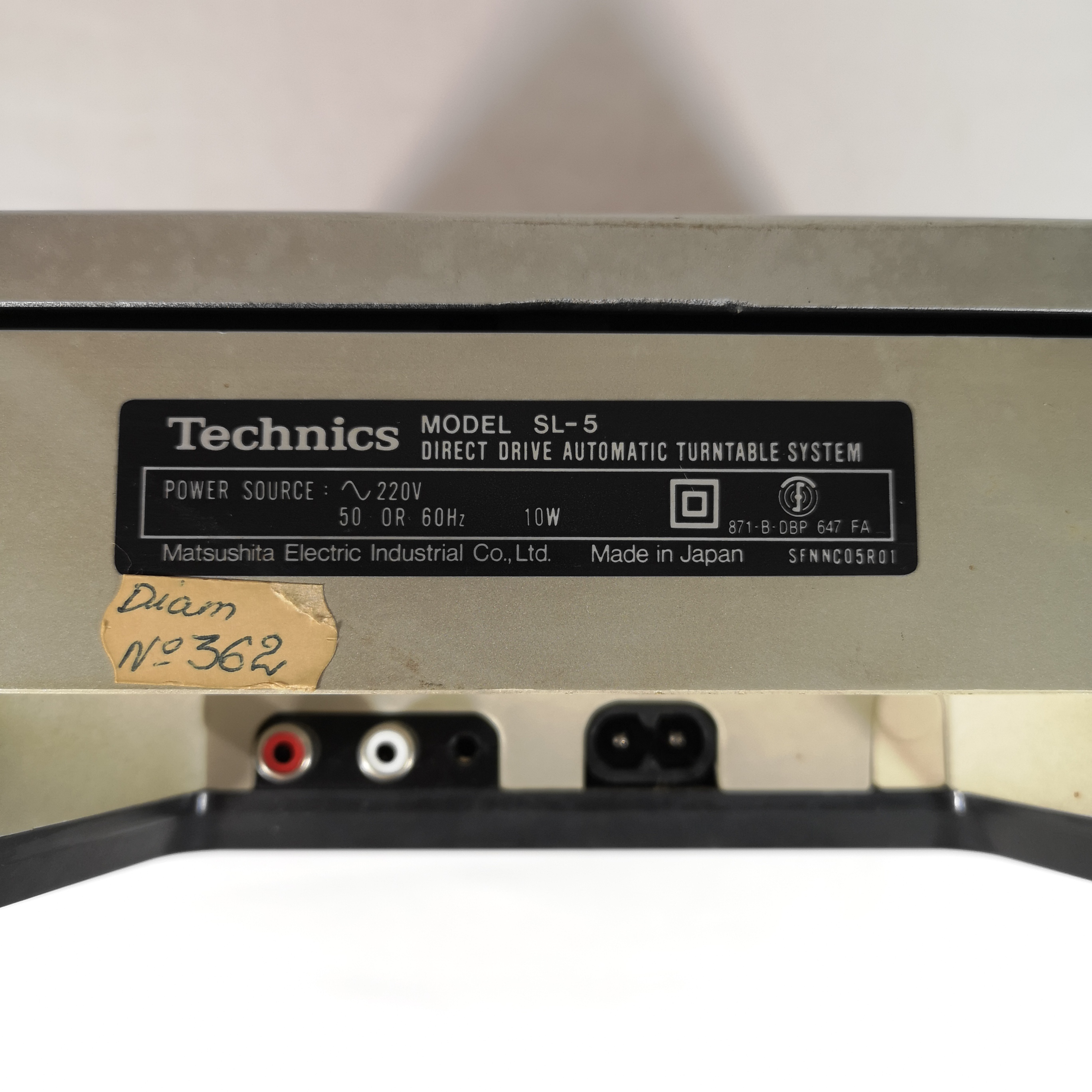 Voir photo 10 de Platine Vinyle TECHNICS SL-5 automatique à bras tangentiel 1982 Platine Vinyle TECHNICS SL-5 automatique à bras tangentiel 1982 Bon état reconditionné photo 10