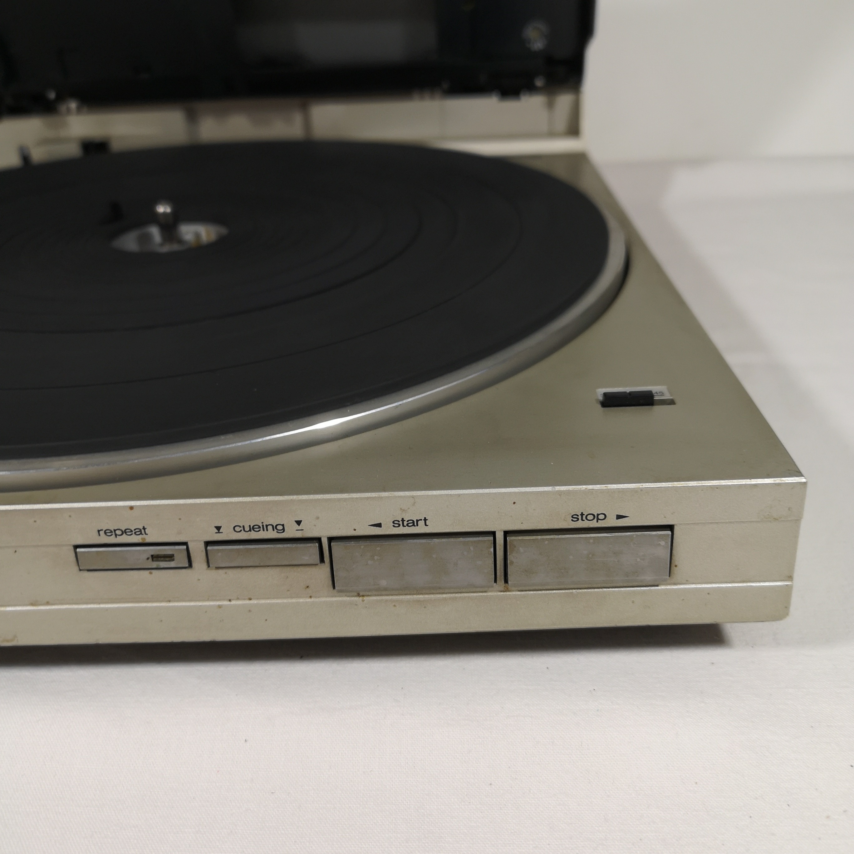 Voir photo 5 de Platine Vinyle TECHNICS SL-5 automatique à bras tangentiel 1982 Platine Vinyle TECHNICS SL-5 automatique à bras tangentiel 1982 Bon état reconditionné photo 5