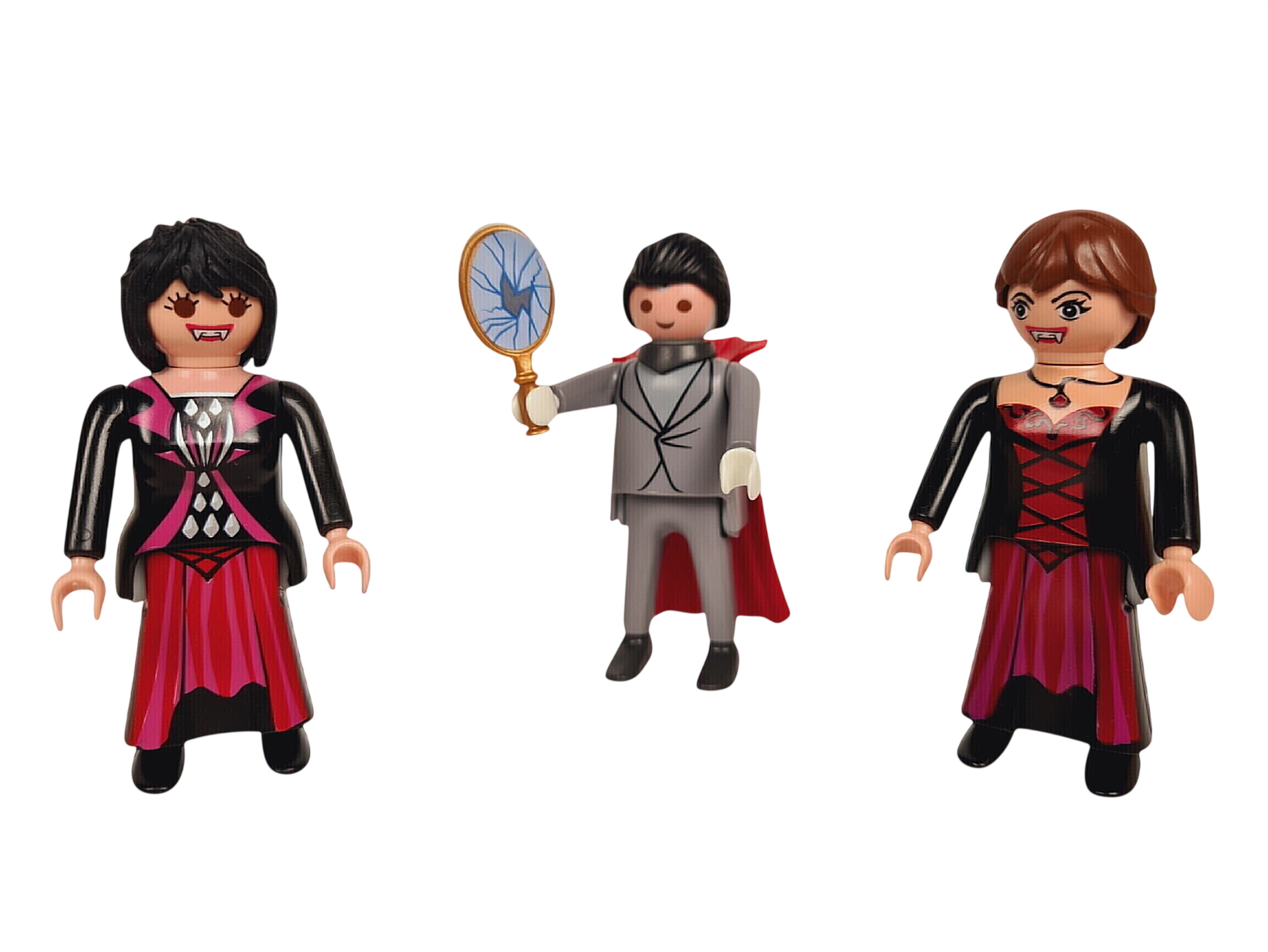 Acheter Playmobil lot 3 figurines vampires- 3 ans + Bon état - 11,00 € Playmobil lot 3 figurines vampires- 3 ans + Bon état reconditionné disponible sur Label Emmaüs