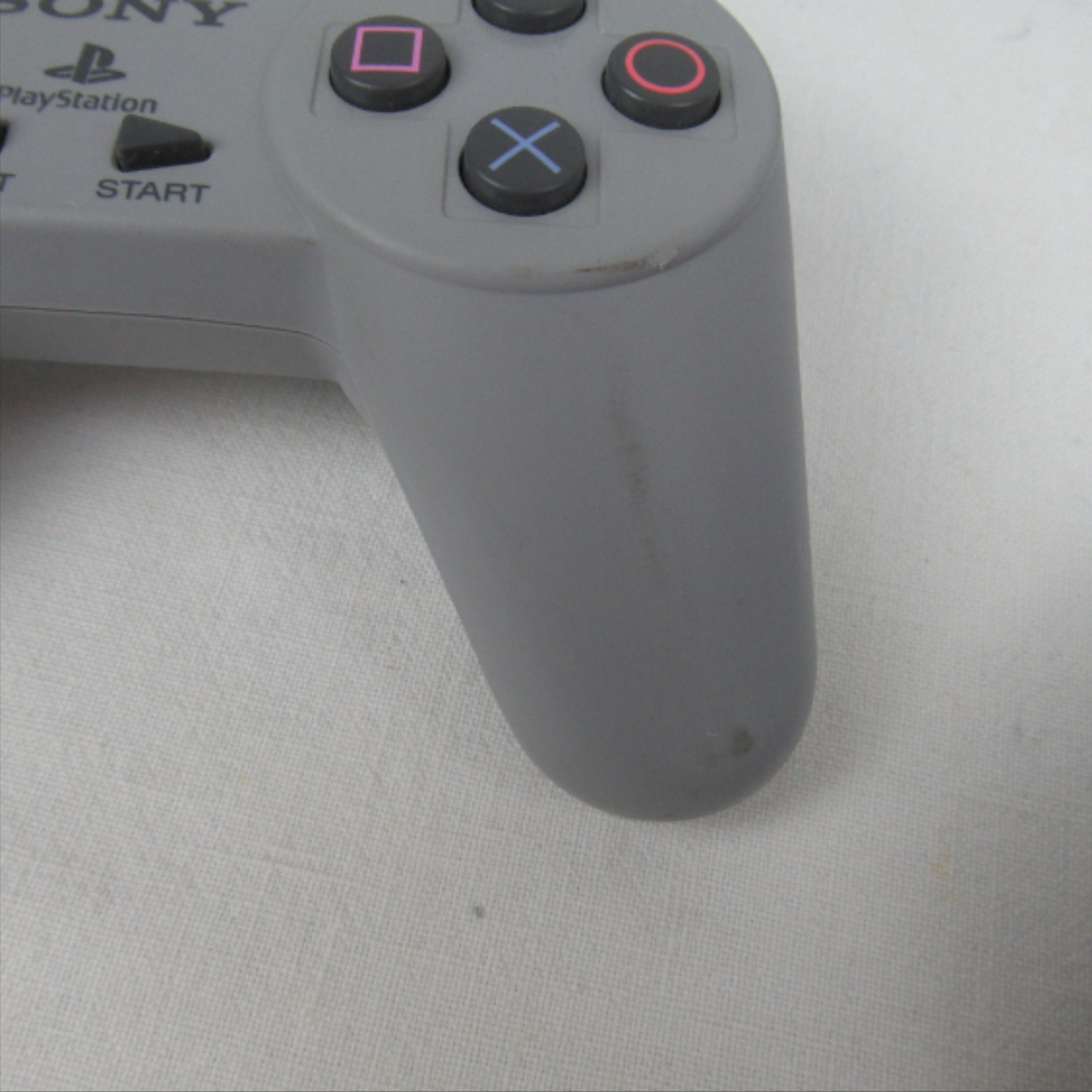 Voir photo 2 de Playstation mini Playstation mini Bon état reconditionné photo 2