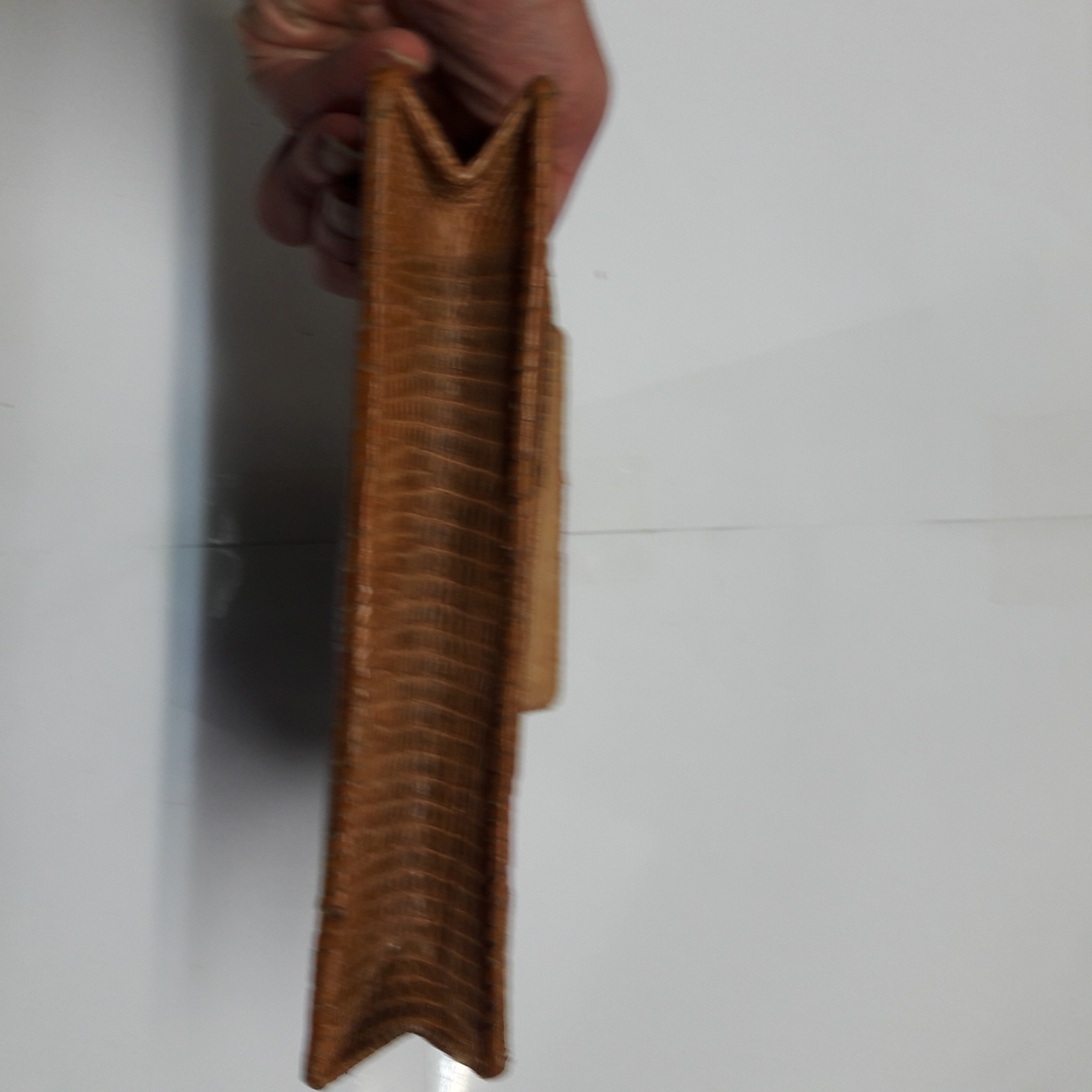 POCHETTE (Peau LEZARD ) Bon état - alternatives disponibles sur Dero POCHETTE (Peau LEZARD ) Bon état reconditionné (offre indisponible)