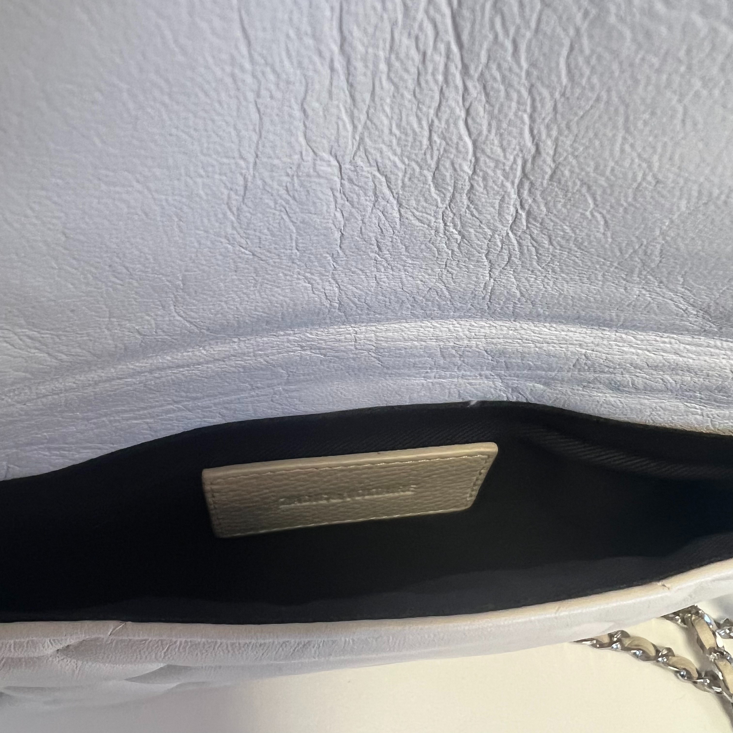Voir photo 6 de Pochette Zadig & Voltaire Rock cuir blanc écru matelassé Pochette Zadig & Voltaire Rock cuir blanc écru matelassé Parfait état reconditionné photo 6