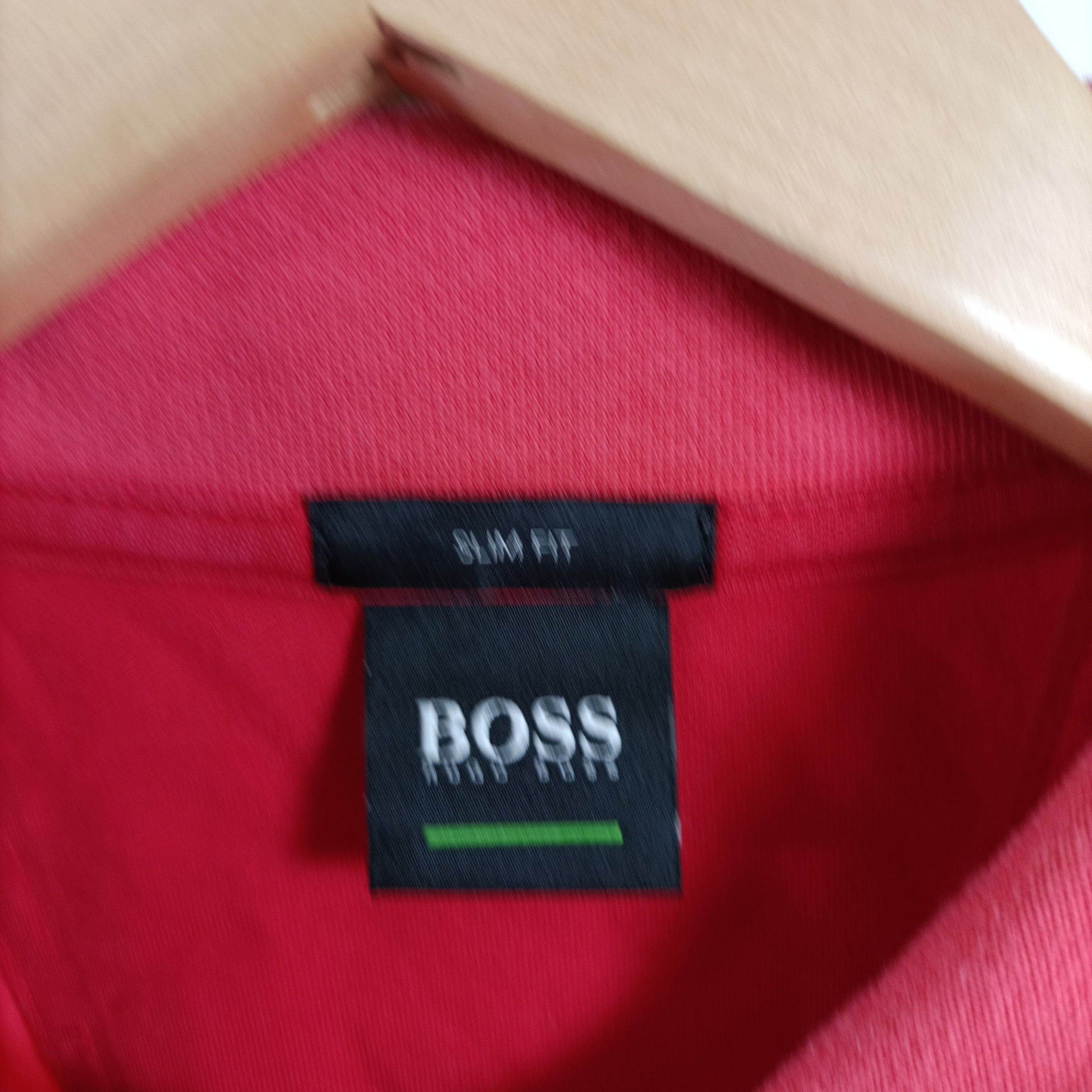 Voir photo 7 de Polo homme Hugo Boss XL rouge coton slim fit col rayé casual chic Polo homme Hugo Boss XL rouge coton slim fit col rayé casual chic Bon état reconditionné photo 7