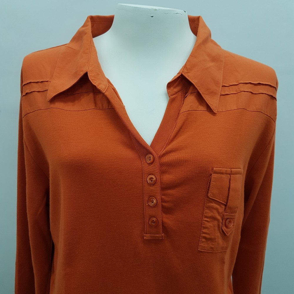 Voir photo 5 de Polo orange bi-matière - ZAMBA - Taille 4 Polo orange bi-matière - ZAMBA - Taille 4 Très bon état reconditionné photo 5