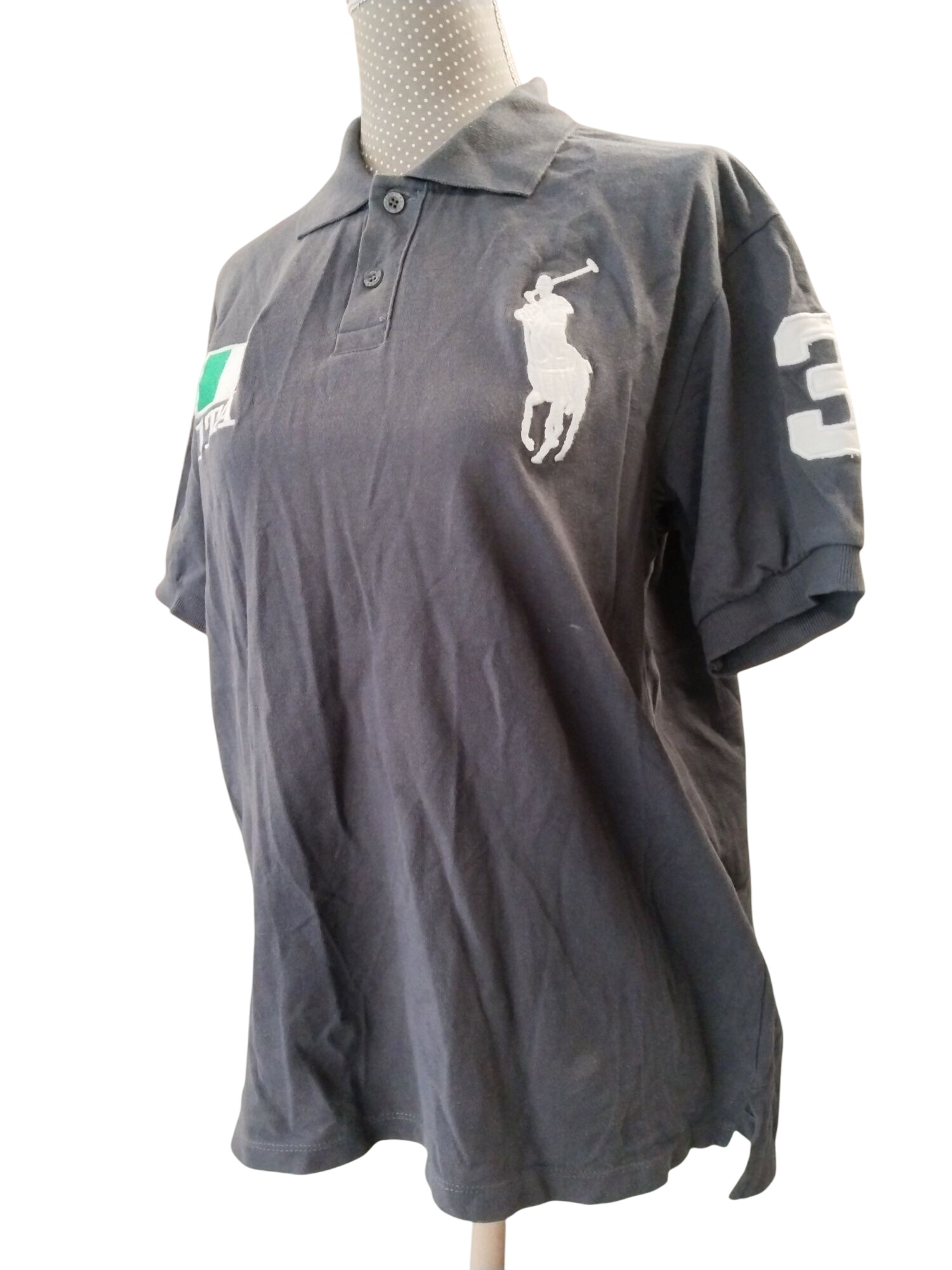 Polo Ralph Lauren taille XL État correct - 12,00 € Polo Ralph Lauren taille XL État correct reconditionné disponible sur Label Emmaüs