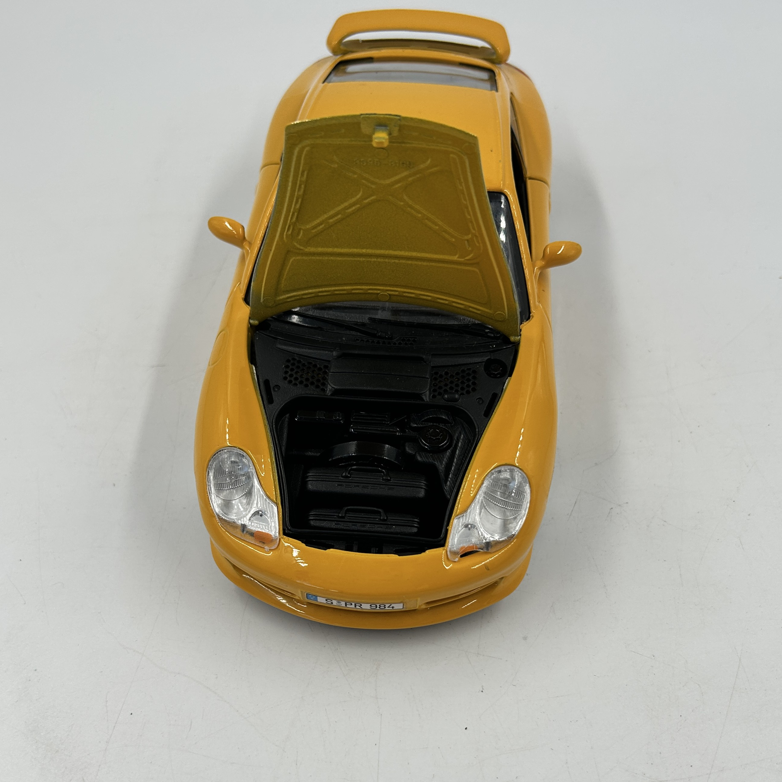 Voir photo 7 de Porsche Carrera 911 jaune Burago 1/18 Porsche Carrera 911 jaune Burago 1/18 Bon état reconditionné photo 7