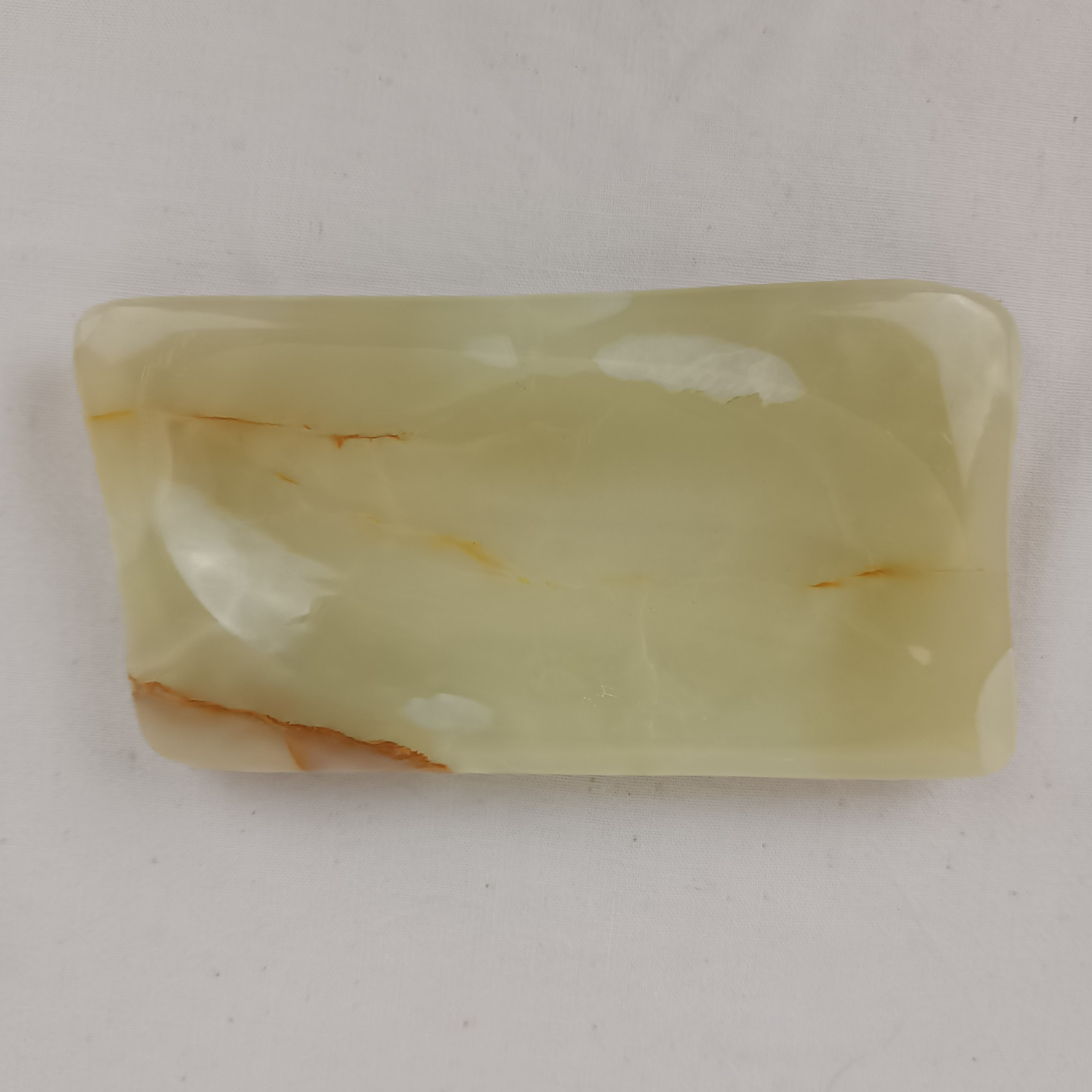 Voir photo 2 de Porta Savon en pierre, probablement du marbre Porta Savon en pierre, probablement du marbre Bon état reconditionné photo 2