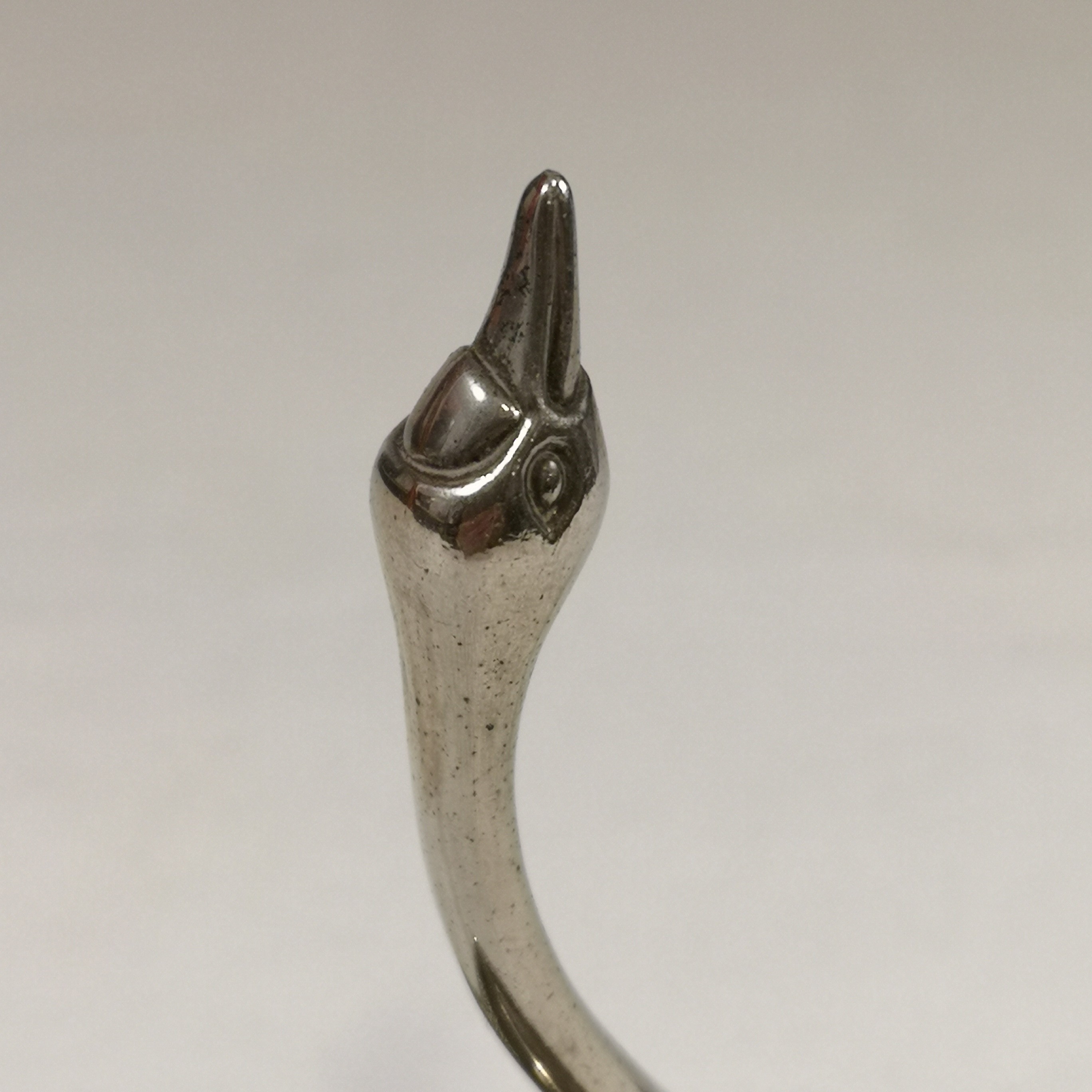 Voir photo 3 de Porte-bague cygne en métal argenté Porte-bague cygne en métal argenté reconditionné photo 3
