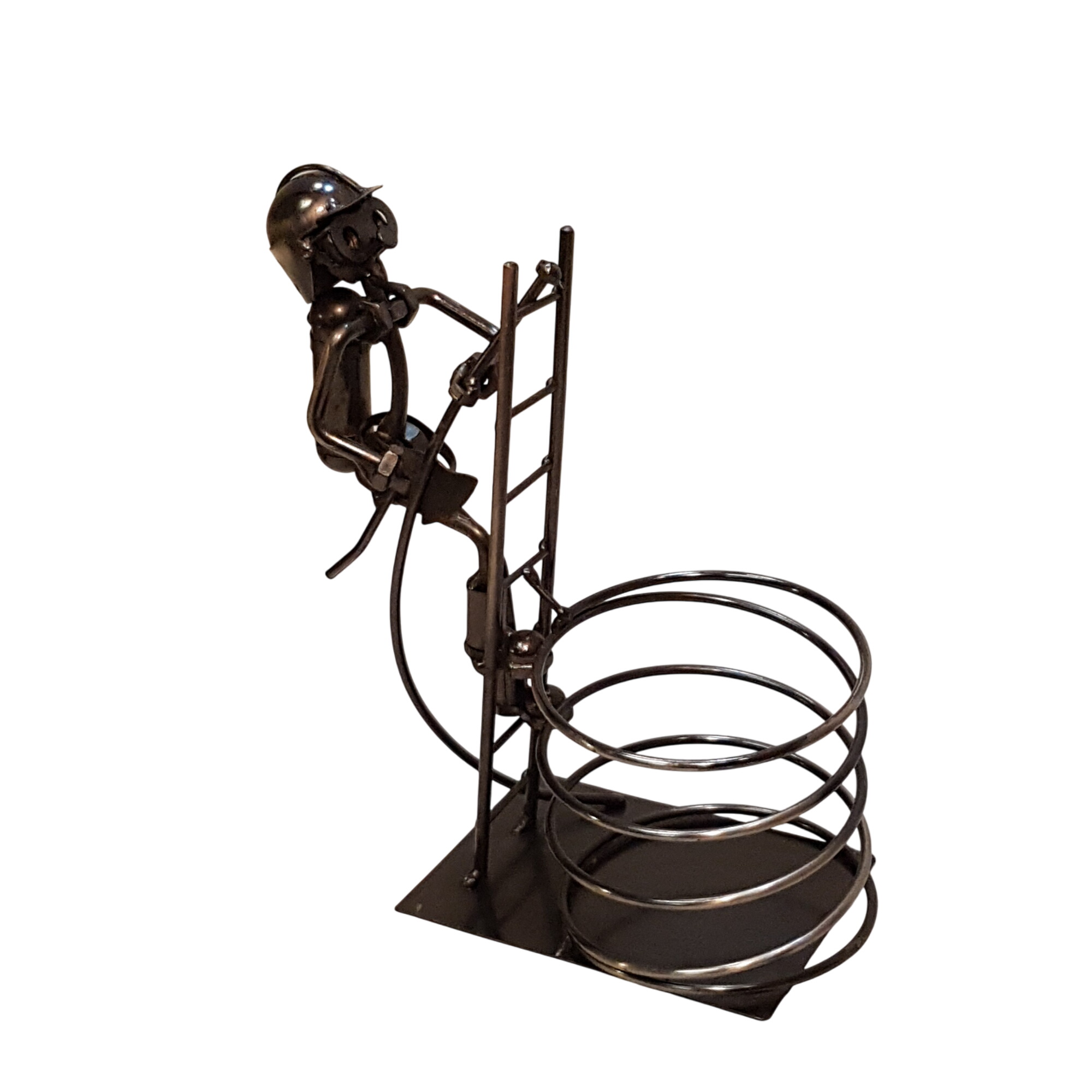 Acheter Porte-bouteille en métal "pompier" Bon état - 10,00 € Porte-bouteille en métal "pompier" Bon état reconditionné disponible sur Label Emmaüs