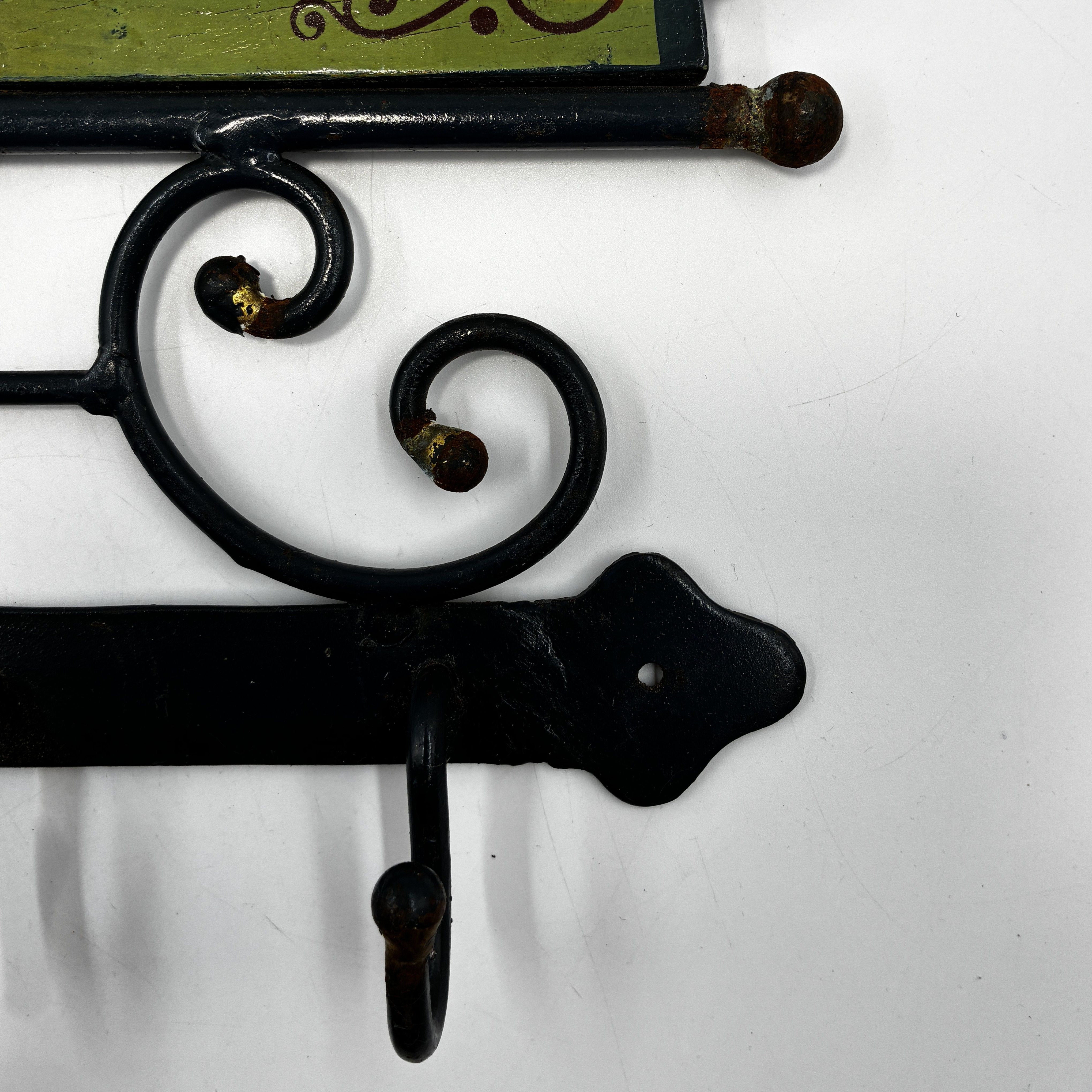 Voir photo 9 de Porte‑manteau décoratif cottage vintage Porte‑manteau décoratif cottage vintage État correct reconditionné photo 9