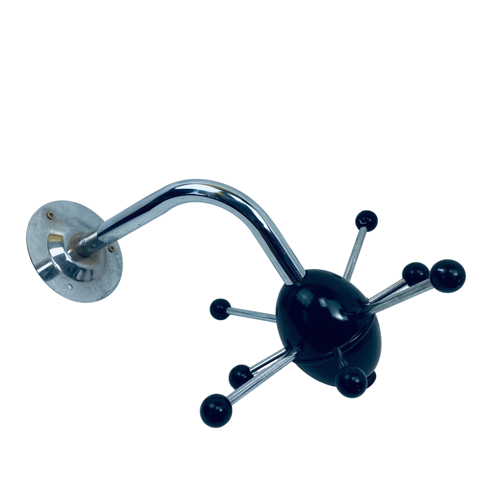 Porte-manteau mural vintage Sputnik - Années 60-70 Bon état - 45,00 € Porte-manteau mural vintage Sputnik - Années 60-70 Bon état reconditionné disponible sur Label Emmaüs