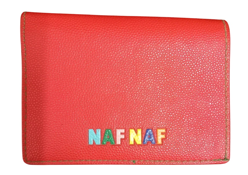 Acheter Portefeuille vintage Naf Naf Bon état - 10,00 € Portefeuille vintage Naf Naf Bon état reconditionné disponible sur Label Emmaüs