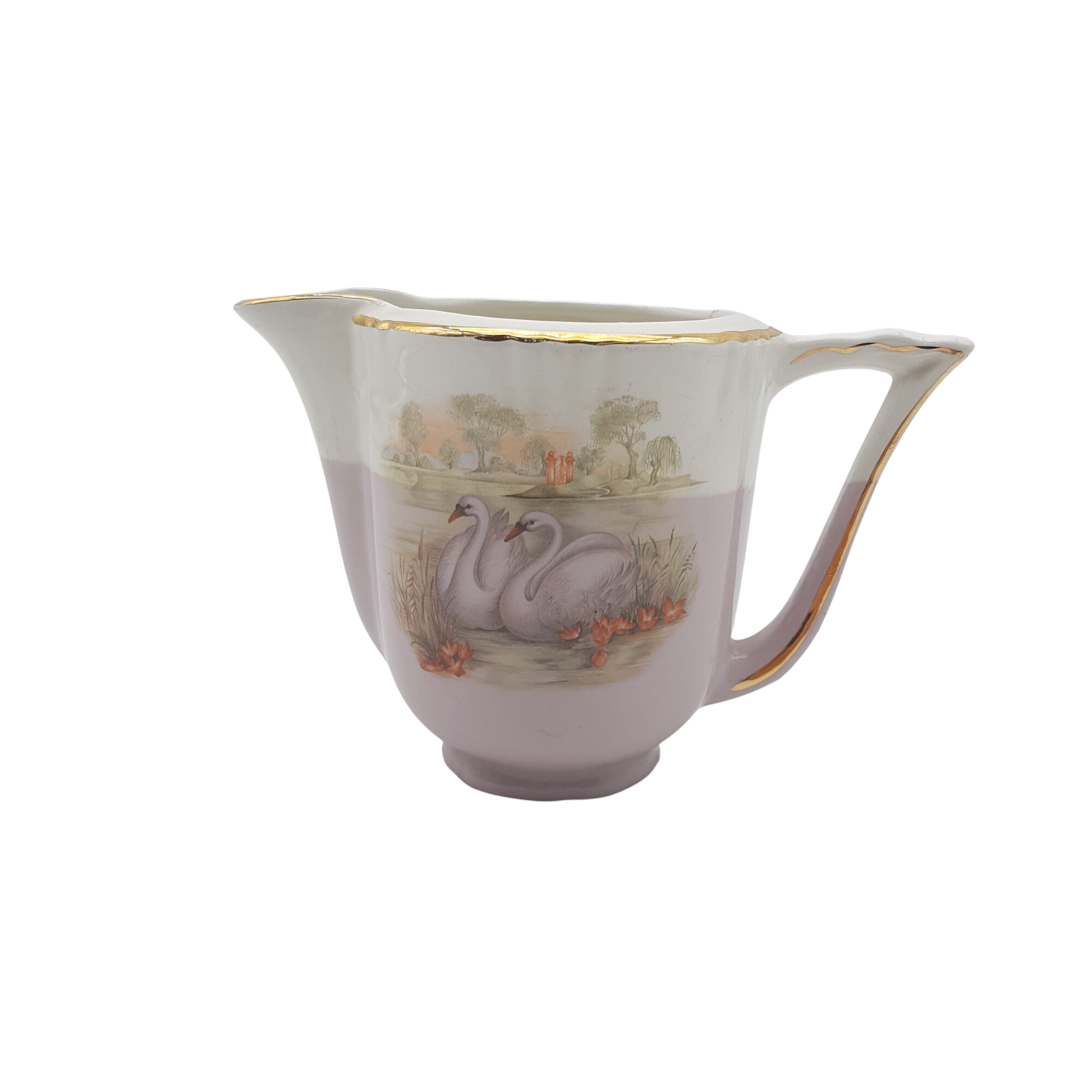 Pot à lait-décor cygnes- rose/beige-liseré or "Moulin des loups" Bon état - 12,00 € Pot à lait-décor cygnes- rose/beige-liseré or "Moulin des loups" Bon état reconditionné disponible sur Label Emmaüs