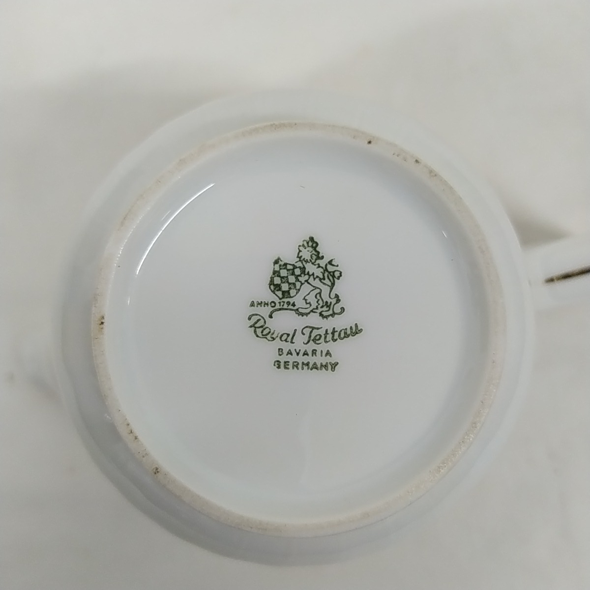 Voir photo 3 de Pot à lait en porcelaine de Bavière Royal Tettau Pot à lait en porcelaine de Bavière Royal Tettau Très bon état reconditionné photo 3