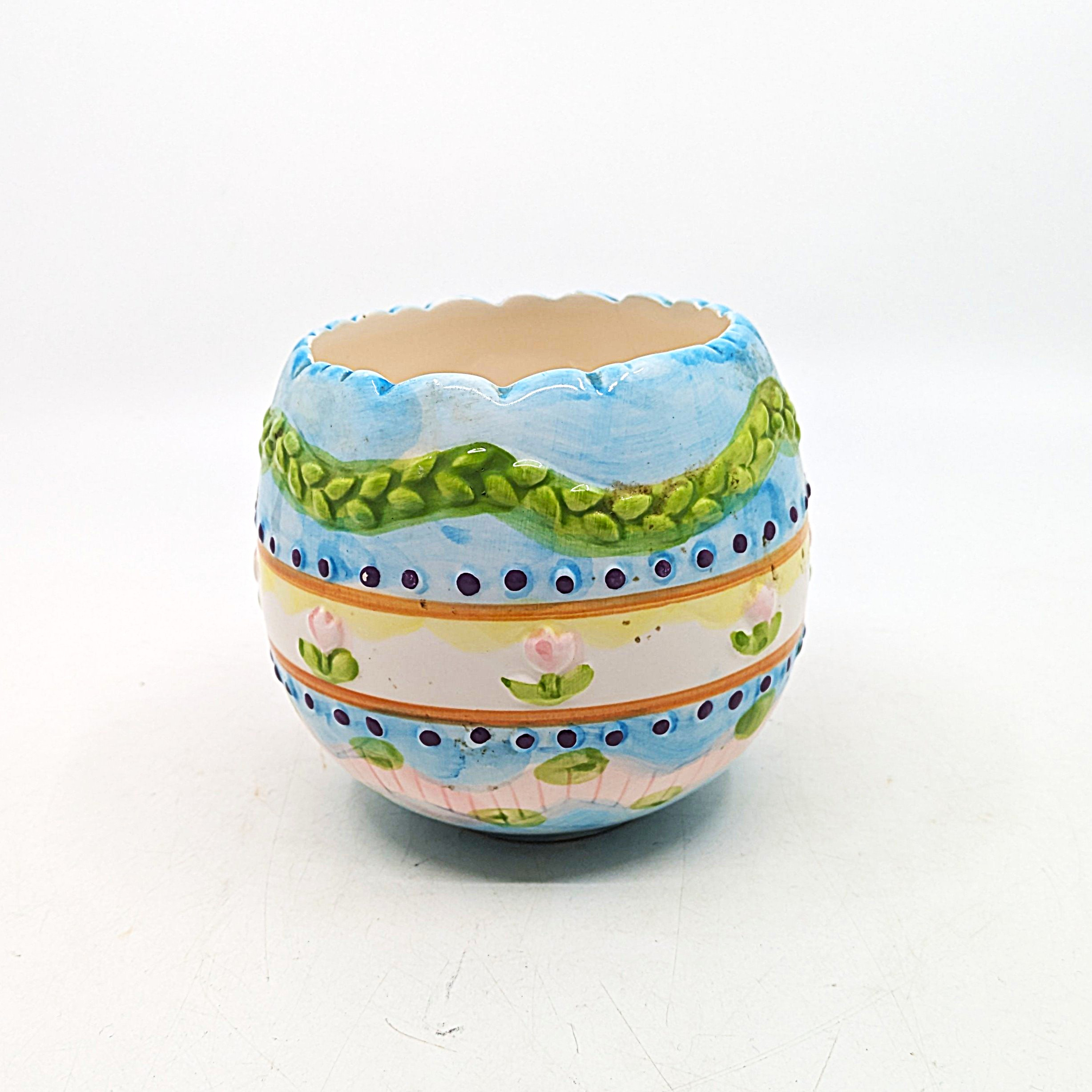Voir photo 2 de Pot en céramique décor peint main motifs floraux Pot en céramique décor peint main motifs floraux Très bon état reconditionné photo 2