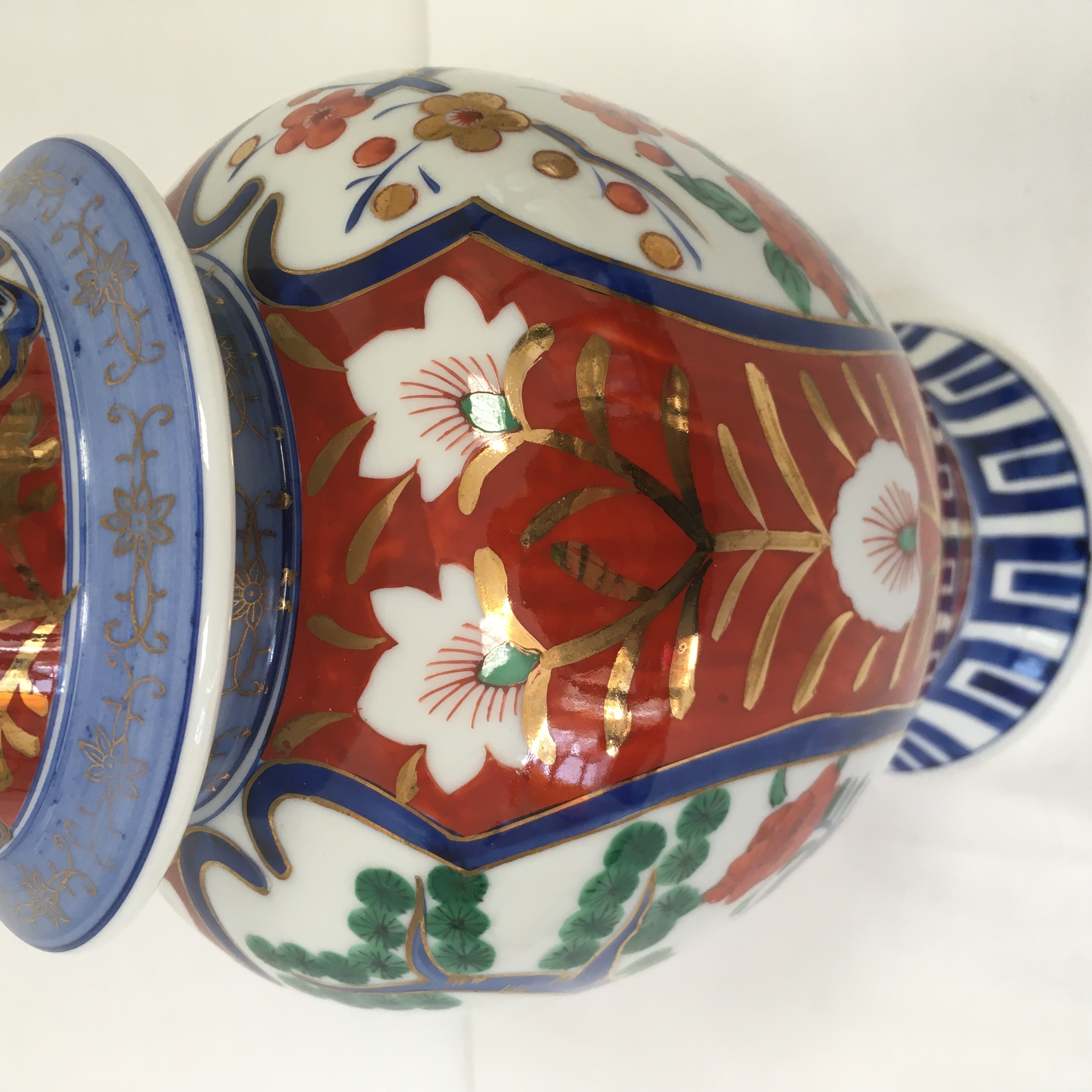 Voir photo 7 de Pot japonais avec son couvercle en porcelaine. Pot japonais avec son couvercle en porcelaine. Bon état reconditionné photo 7