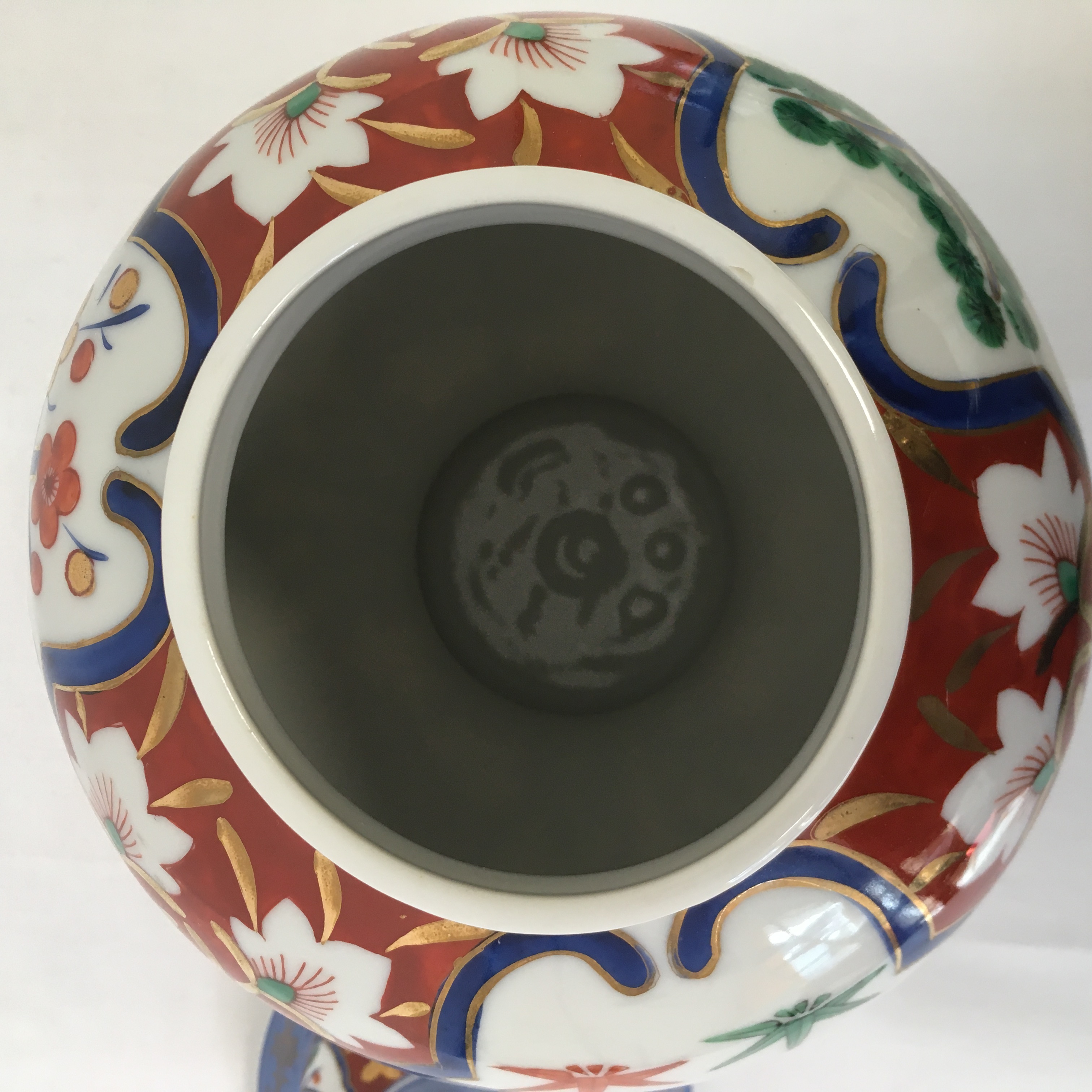Voir photo 8 de Pot japonais avec son couvercle en porcelaine. Pot japonais avec son couvercle en porcelaine. Bon état reconditionné photo 8