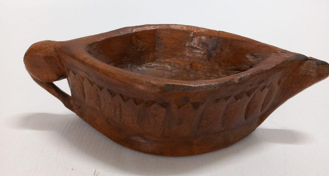 Voir photo 2 de Pot Médicinal Broyeur tribal style indien en Bois Pot Médicinal Broyeur tribal style indien en Bois Bon état reconditionné photo 2