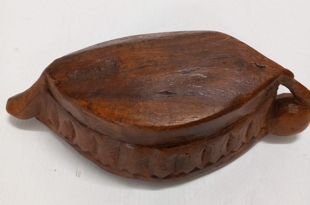 Voir photo 5 de Pot Médicinal Broyeur tribal style indien en Bois Pot Médicinal Broyeur tribal style indien en Bois Bon état reconditionné photo 5