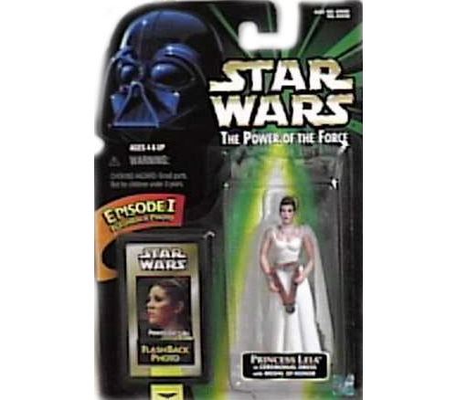 POTF2 Princesse Leia en robe de cérémonie État correct Hasbro reconditionné disponible sur Fnac