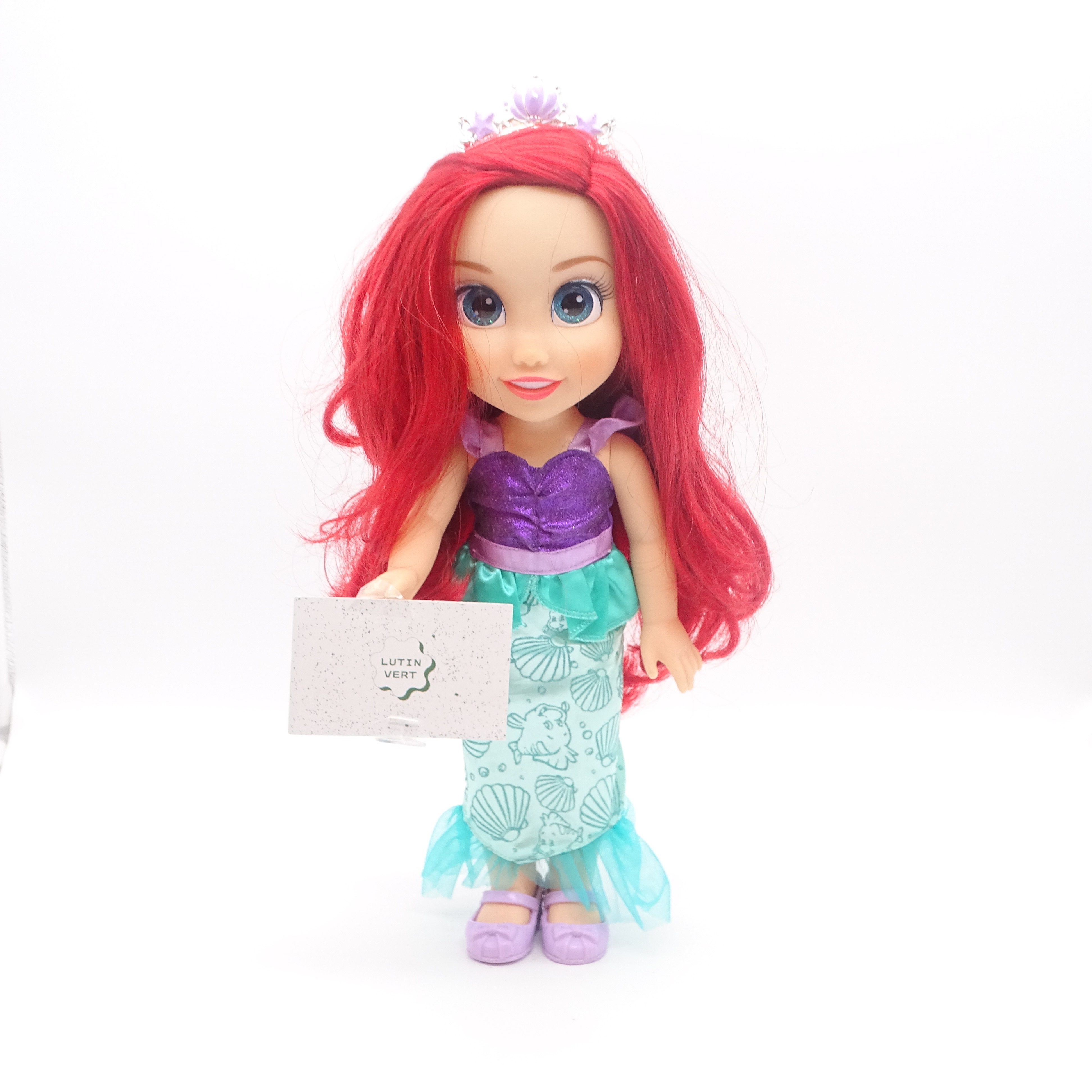 Poupée Ariel, La Petite Sirène JAKKS - Dès 3 ans | Ref 15021 Très bon état - 10,00 € Poupée Ariel, La Petite Sirène JAKKS - Dès 3 ans | Ref 15021 Très bon état reconditionné disponible sur Label Emmaüs