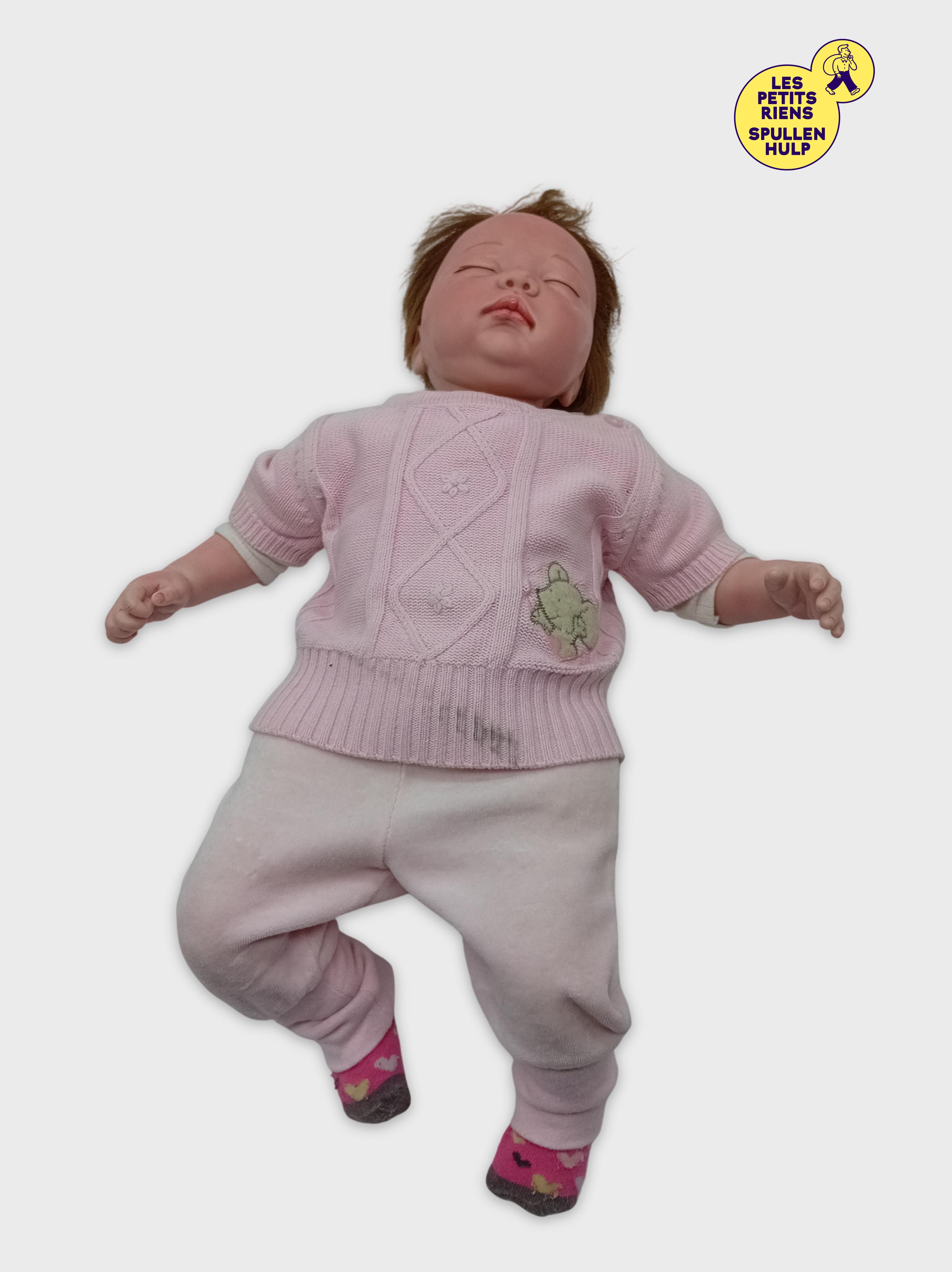Poupée Bébé Réaliste Avec Pull Et Pantalon Rose Taille Unique (B525) Bon état - 40,00 € Poupée Bébé Réaliste Avec Pull Et Pantalon Rose Taille Unique (B525) Bon état reconditionné disponible sur Label Emmaüs