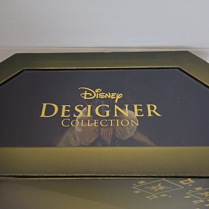 Voir photo 13 de Poupée Disney Designer " Tiana" Poupée Disney Designer " Tiana" Parfait état reconditionné photo 13