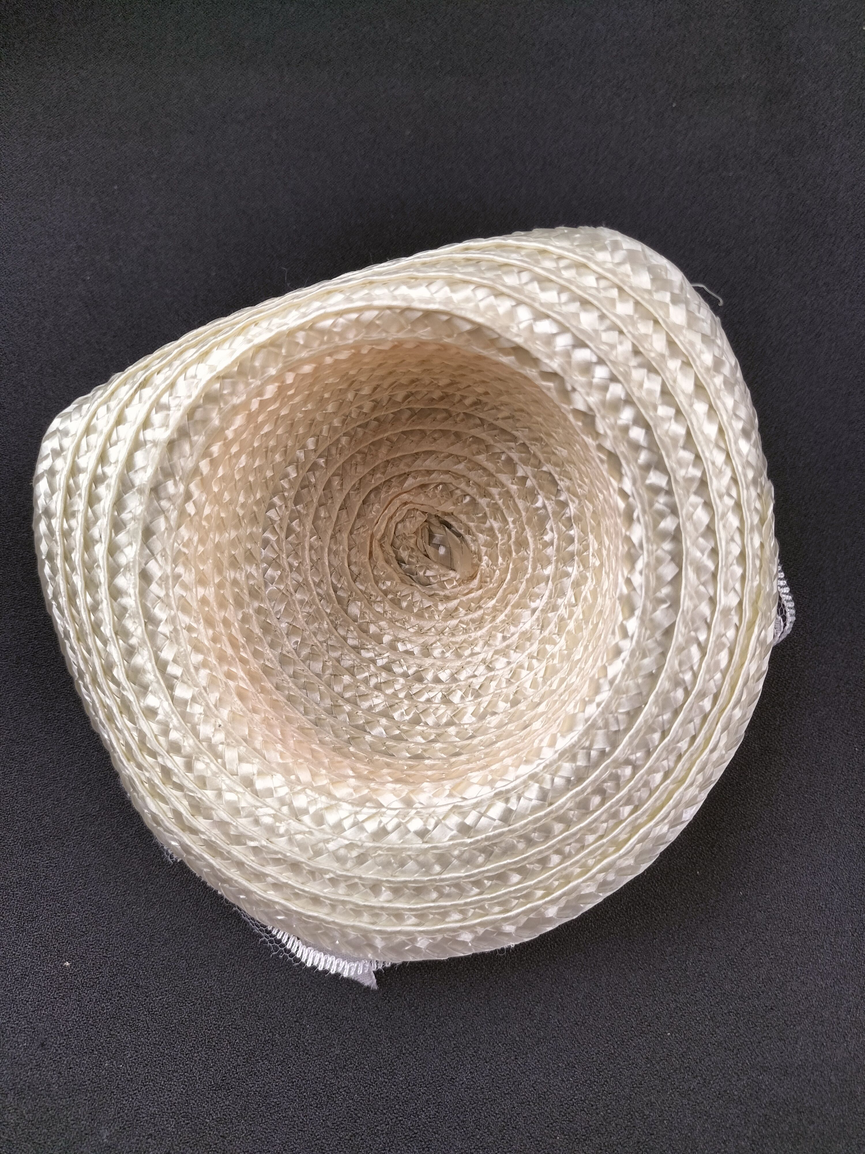 Voir photo 15 de Poupée en porcelaine vintage “Rachel” – The Classique Collection – Robe romantique et chapeau de paille – 40 cm Poupée en porcelaine vintage “Rachel” – The Classique Collection – Robe romantique et chapeau de paille – 40 cm Bon état reconditionné photo 15