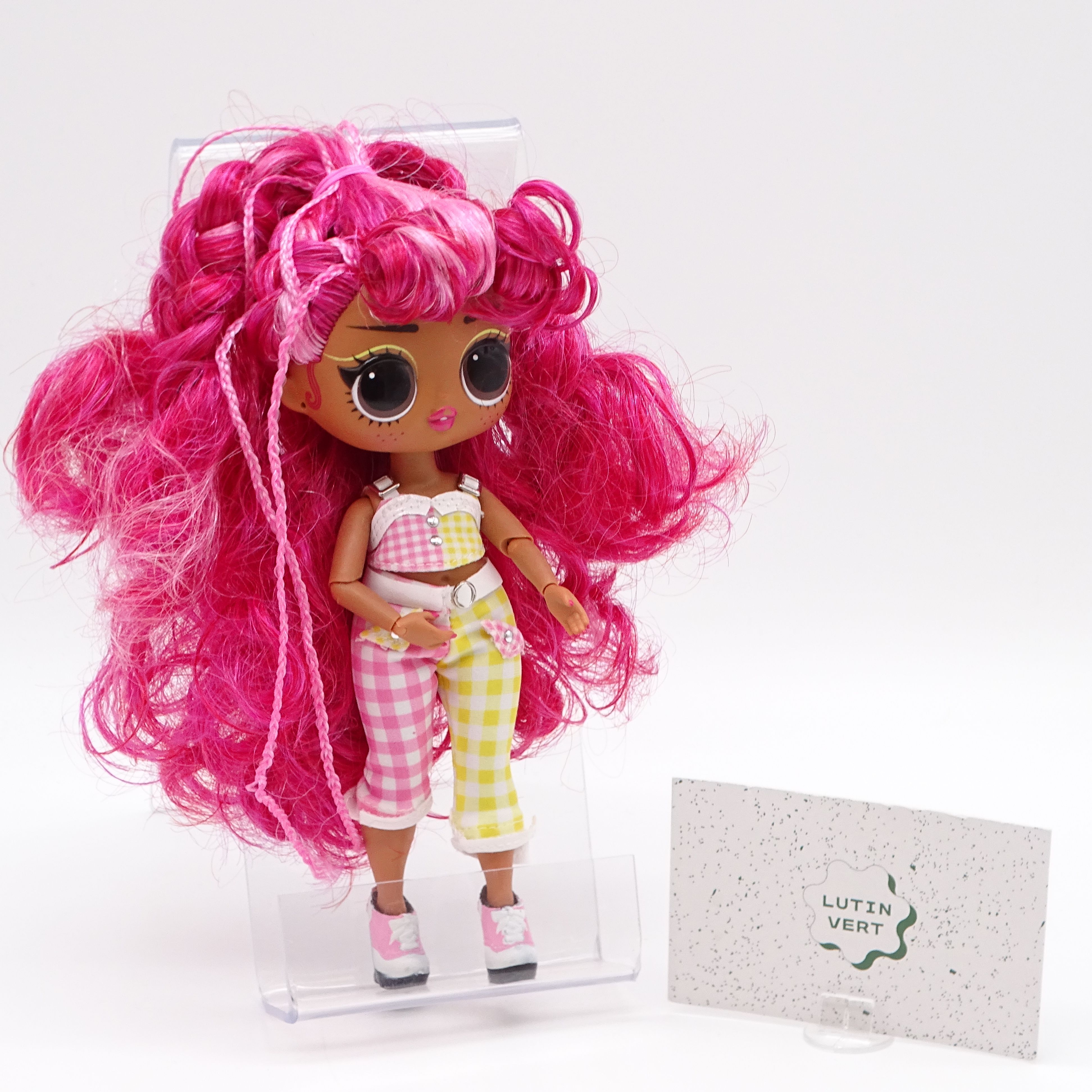 Voir photo 4 de Poupée LOL Tweens Cherry d'occasion OMG - Dès 4 ans | Ref 14118 Poupée LOL Tweens Cherry d'occasion OMG - Dès 4 ans | Ref 14118 Très bon état reconditionné photo 4