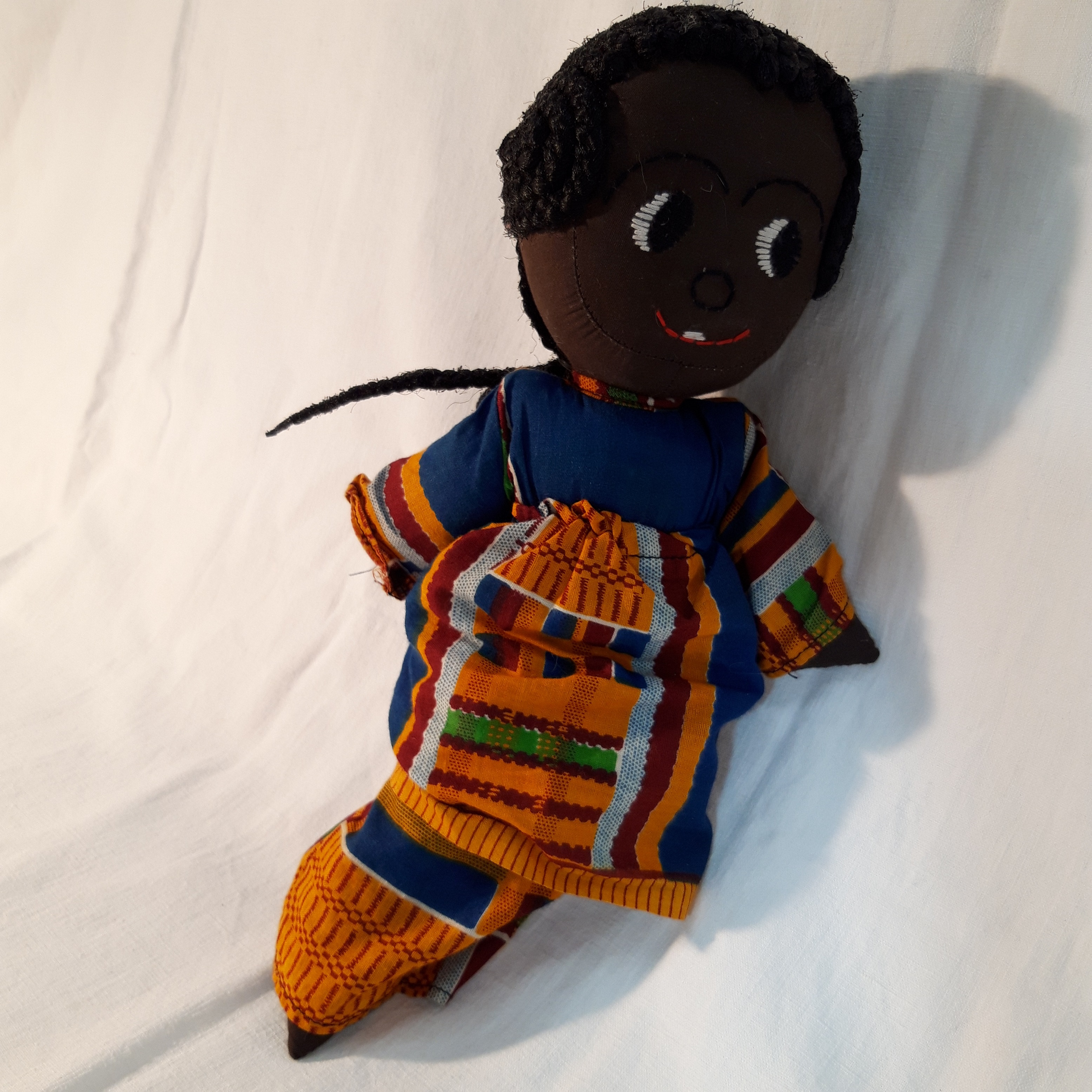 Voir photo 2 de Poupées, Artisanat fait main en tissu recyclé – Rwanda – Ensemble Mère & Fille 1 Poupées, Artisanat fait main en tissu recyclé – Rwanda – Ensemble Mère & Fille 1 reconditionné photo 2