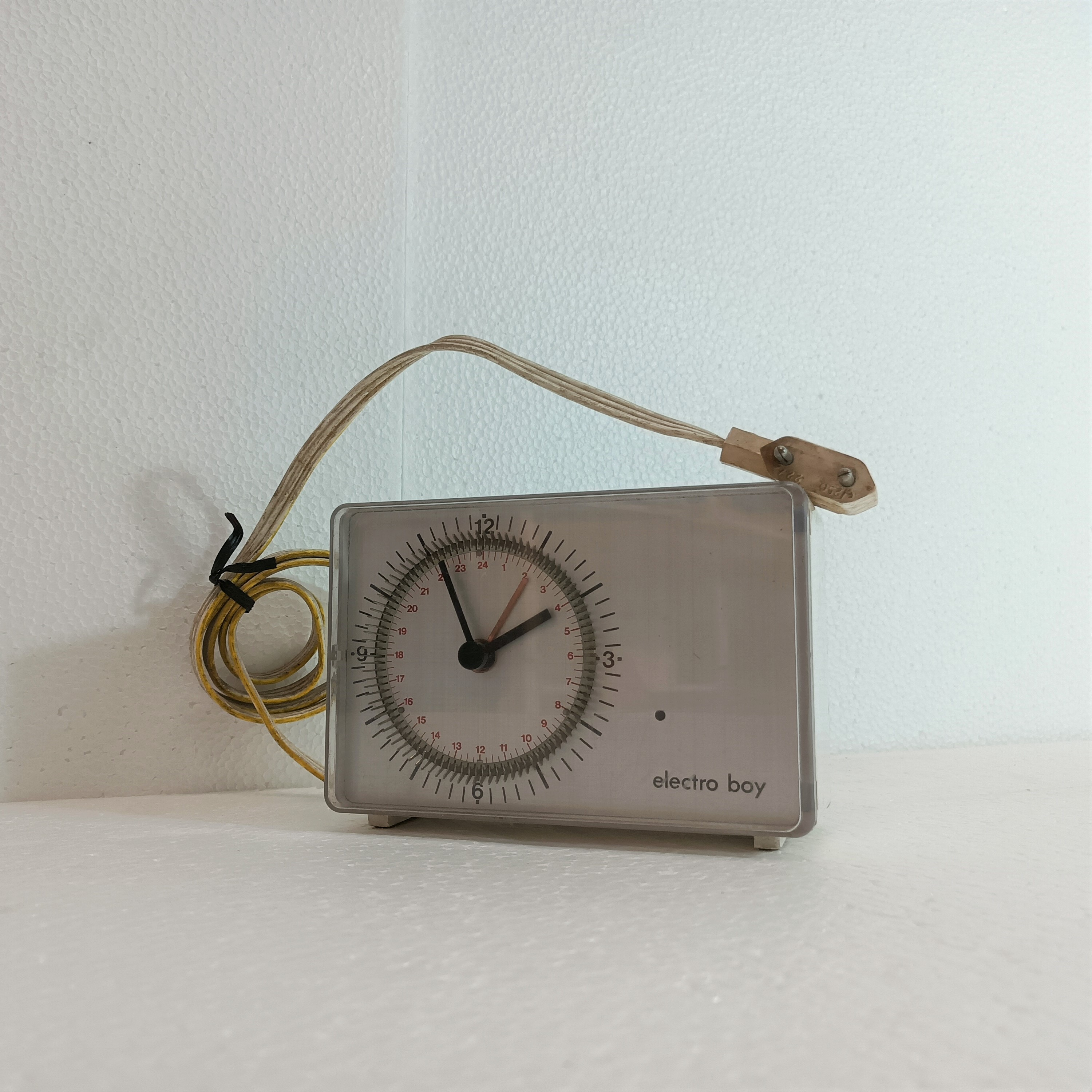 Acheter Programmateur electro boy US 96/1 Très bon état - 60,00 € Programmateur electro boy US 96/1 Très bon état reconditionné disponible sur Label Emmaüs
