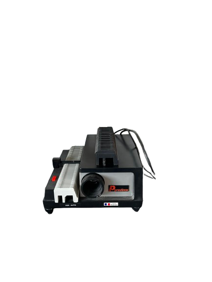 Projecteur diapos Prestinox vintage avec boîtier de commande Très bon état - 40,00 € Projecteur diapos Prestinox vintage avec boîtier de commande Très bon état reconditionné disponible sur Label Emmaüs