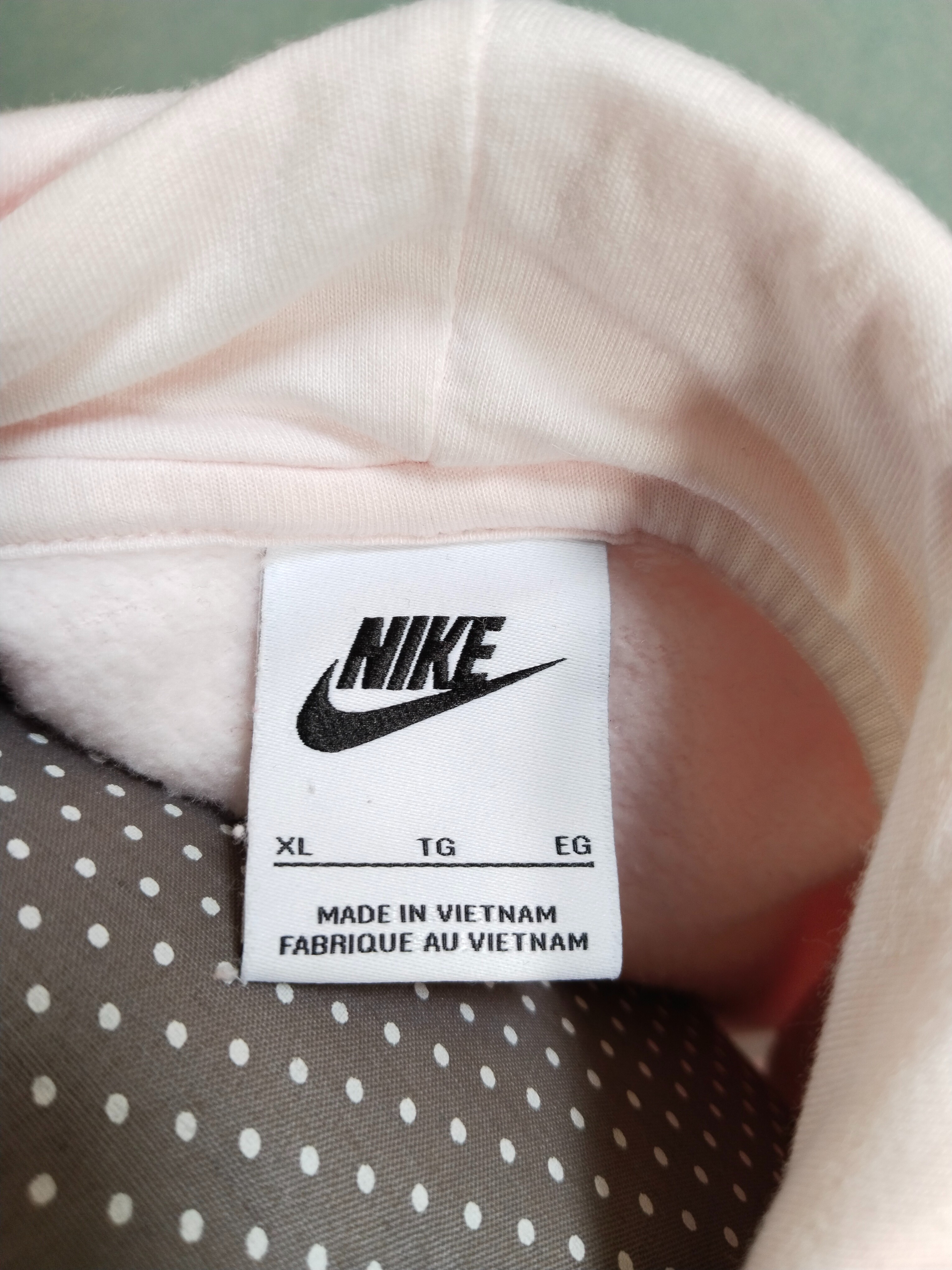 Voir photo 2 de Pull a capuche NIKE taille XL Pull a capuche NIKE taille XL État correct reconditionné photo 2